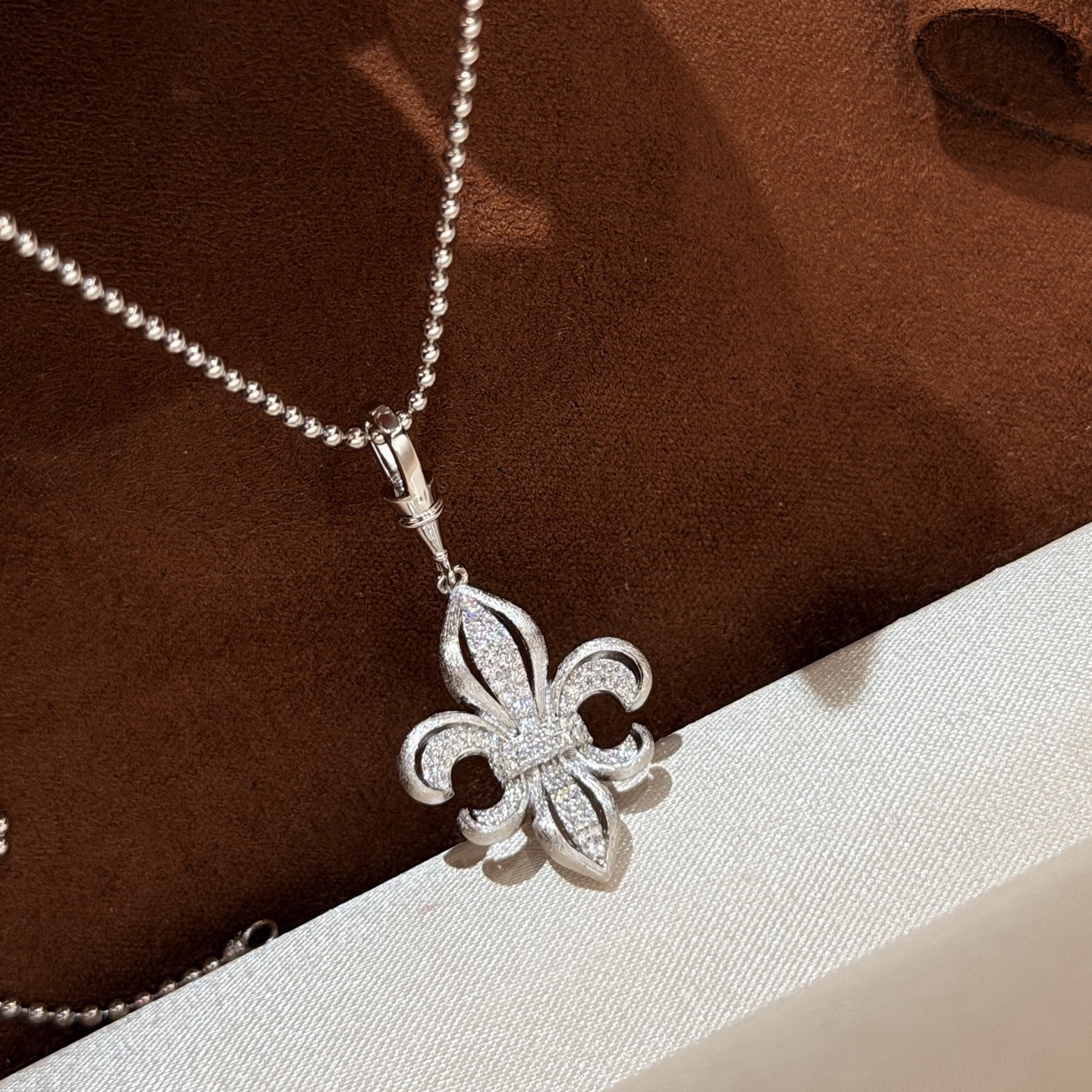 Chrome Hearts A7463 独立设计师 火爆新款 克罗心元素 船锚 满钻 拉丝 项链 是一个体现 潮流 个性 通体精选进口925纯银材质