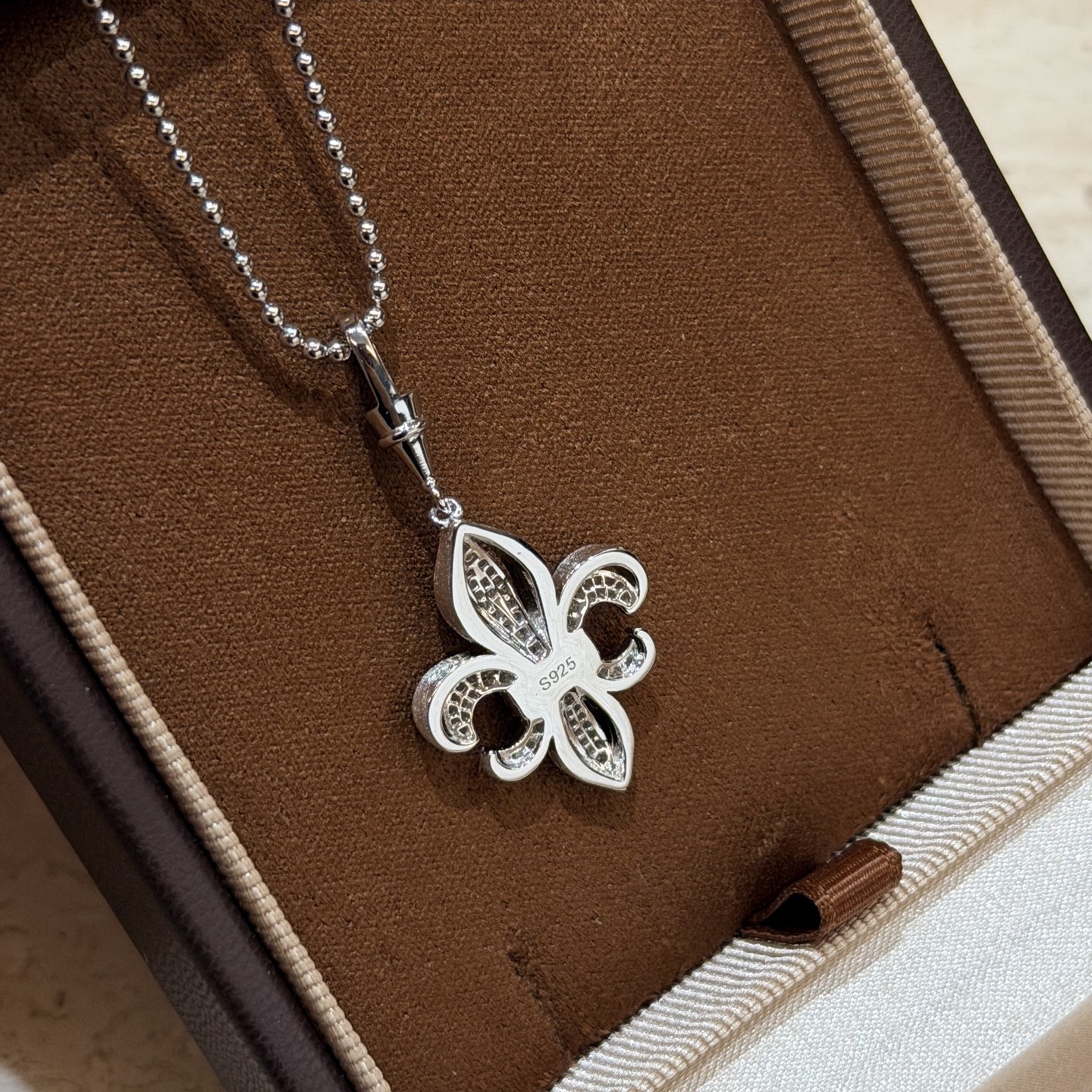 Chrome Hearts A7463 独立设计师 火爆新款 克罗心元素 船锚 满钻 拉丝 项链 是一个体现 潮流 个性 通体精选进口925纯银材质