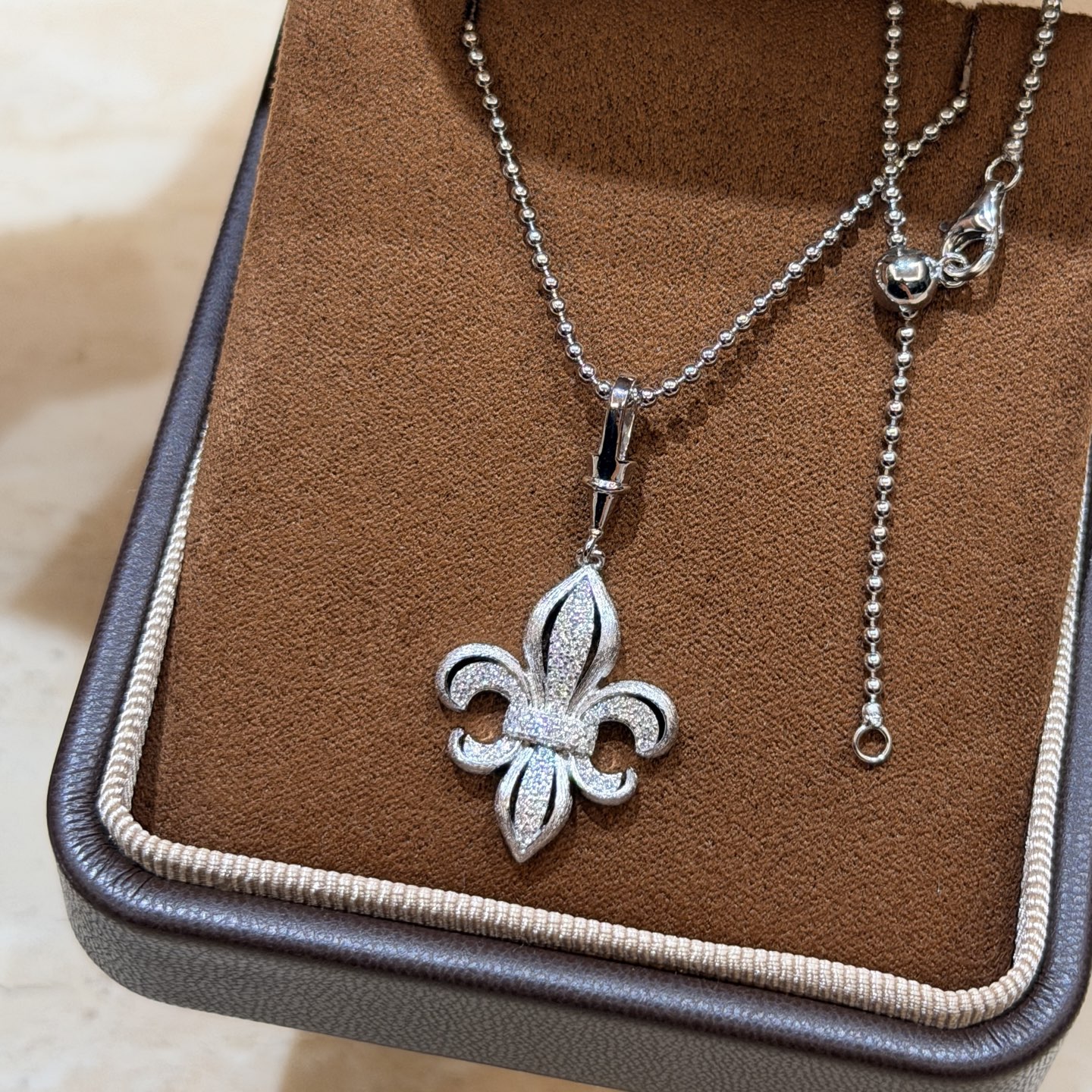 Chrome Hearts A7463 独立设计师 火爆新款 克罗心元素 船锚 满钻 拉丝 项链 是一个体现 潮流 个性 通体精选进口925纯银材质