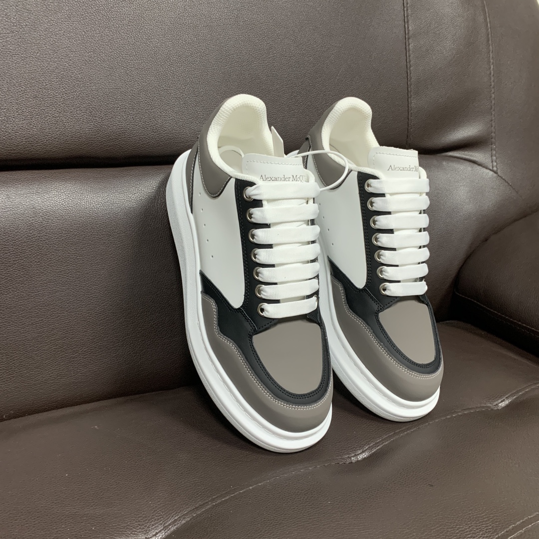 Professional McQueen Factory. Top version. couple models AlexanderMcQUEEN high