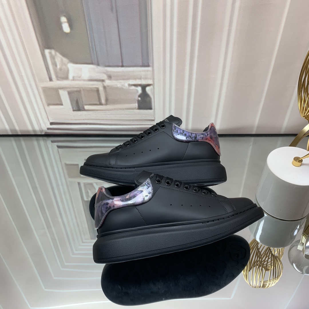 Professional McQueen Factory. Top version. couple models AlexanderMcQUEEN high
