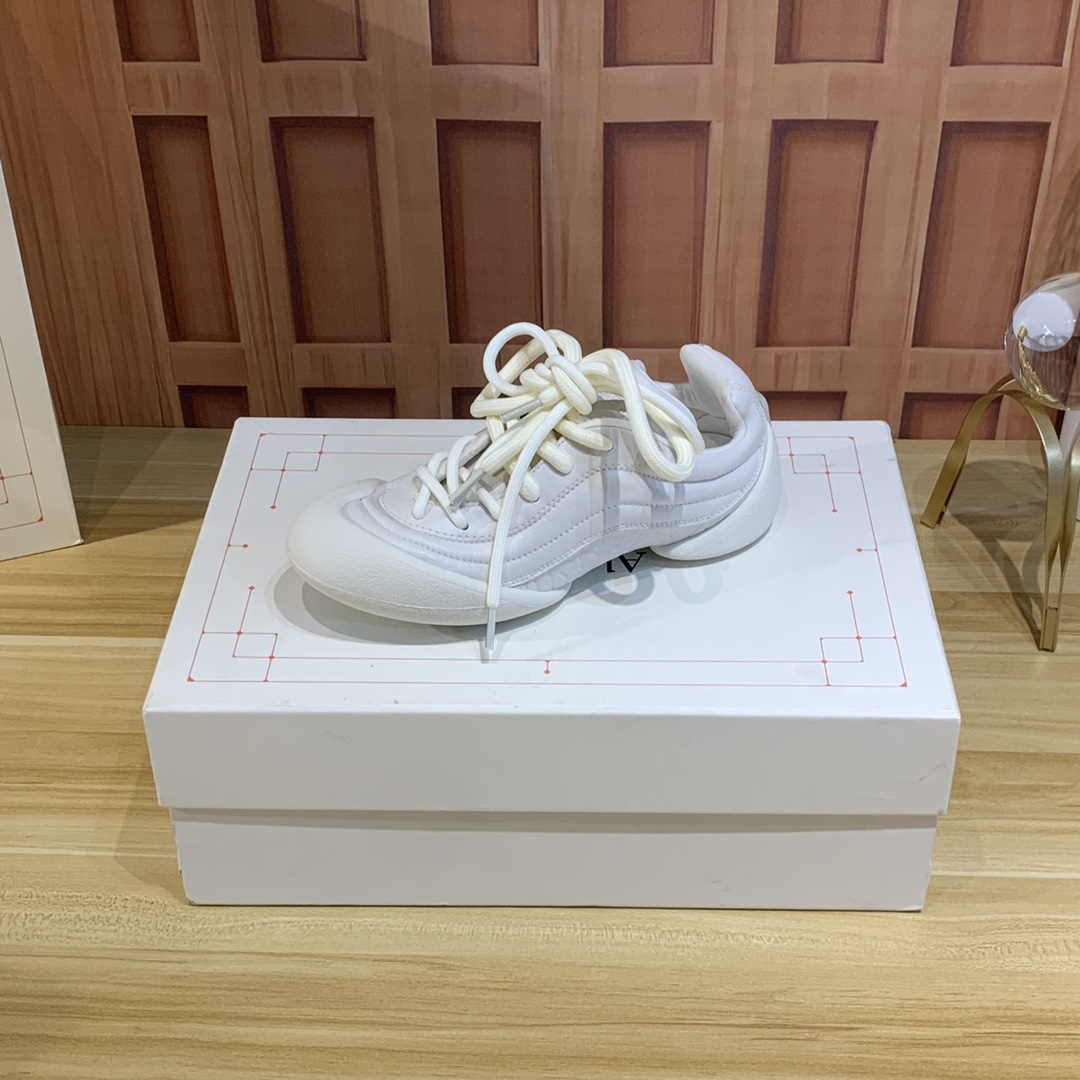 Crack Professional McQueen Factory. Top version. couple models AlexanderMcQUEE