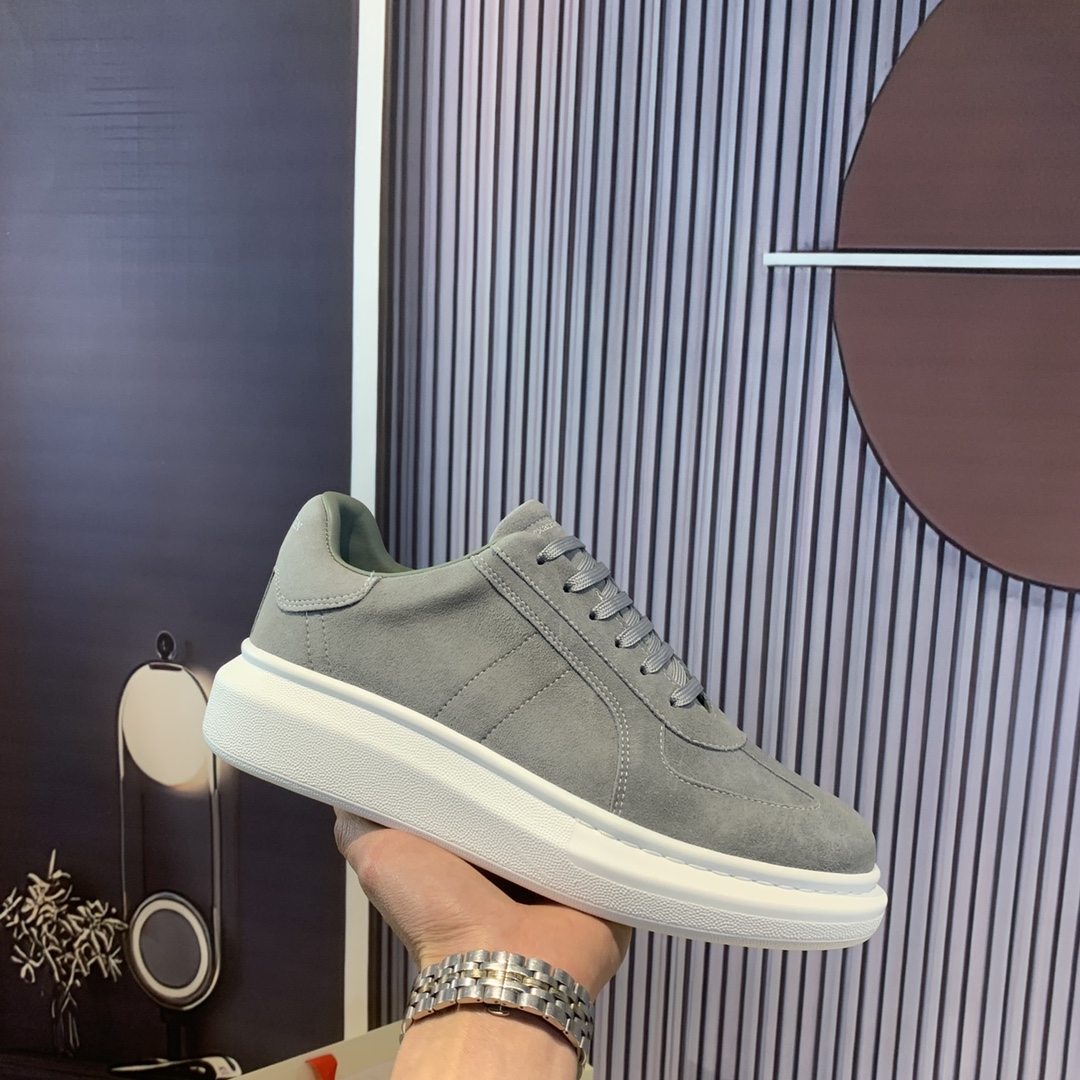 NO:222753,Professional McQueen factory. Top version. Couple model Alexander McQueen high version has been upgraded to the highest quality McQueen spring, summer, autumn and winter top version Purchase level I sincerely recruit online and offline agents nationwide to join Fabric imported from Italy original material. Texture, waterproof and color-proof, inner A-grade Italian imported inner lining, dirty, sweat-absorbing, breathable, comfortable, footbed: Top version imported Italian super soft cow lily, outsole PU  counter 1:1 original white box of shoe box. Plus white flip cover double layer protection, cloth bag, handbag. Certificate of conformity 1:1 open mold 4 pieces set. Distribute a pair of shoelaces. Shoe laces can be selected at any color of this factory. Size 34-41. Male 38-46 Special note (women's size 34. 40.41, male 38  .45.46 is customized, no return or exchange) win-win cooperation, casual shoes/sports shoes, alexander mcqueen, sneakers19860909专业麦昆工厂.顶级版本.情侣款 Alexander McQUEEN高版本再次升级为最高品质 麦昆 春夏秋冬 顶级版本 代购级别 诚招全国线上线下代理商加盟 面料意大利进口原订材料.质感 抗水擦不变色 内里 A级意大利进口内里耐脏.吸汗.透气.舒适 垫脚: 顶级版进口意大利超软牛里皮 大底PU 专柜1:1 鞋盒原版白盒. 外加白翻盖合双层保护.布袋.手提袋.合格证1:1开模4件套.配送鞋带一双. 鞋带可以任意选本工厂的所有颜色一双 码数女34-41.男38-46 特别备注（女码34. 40 .41,男码38 .45.46属定制,不.退.换）合作共赢,休闲鞋/运动鞋,alexander mcqueen,sneakers,Women's Shoes