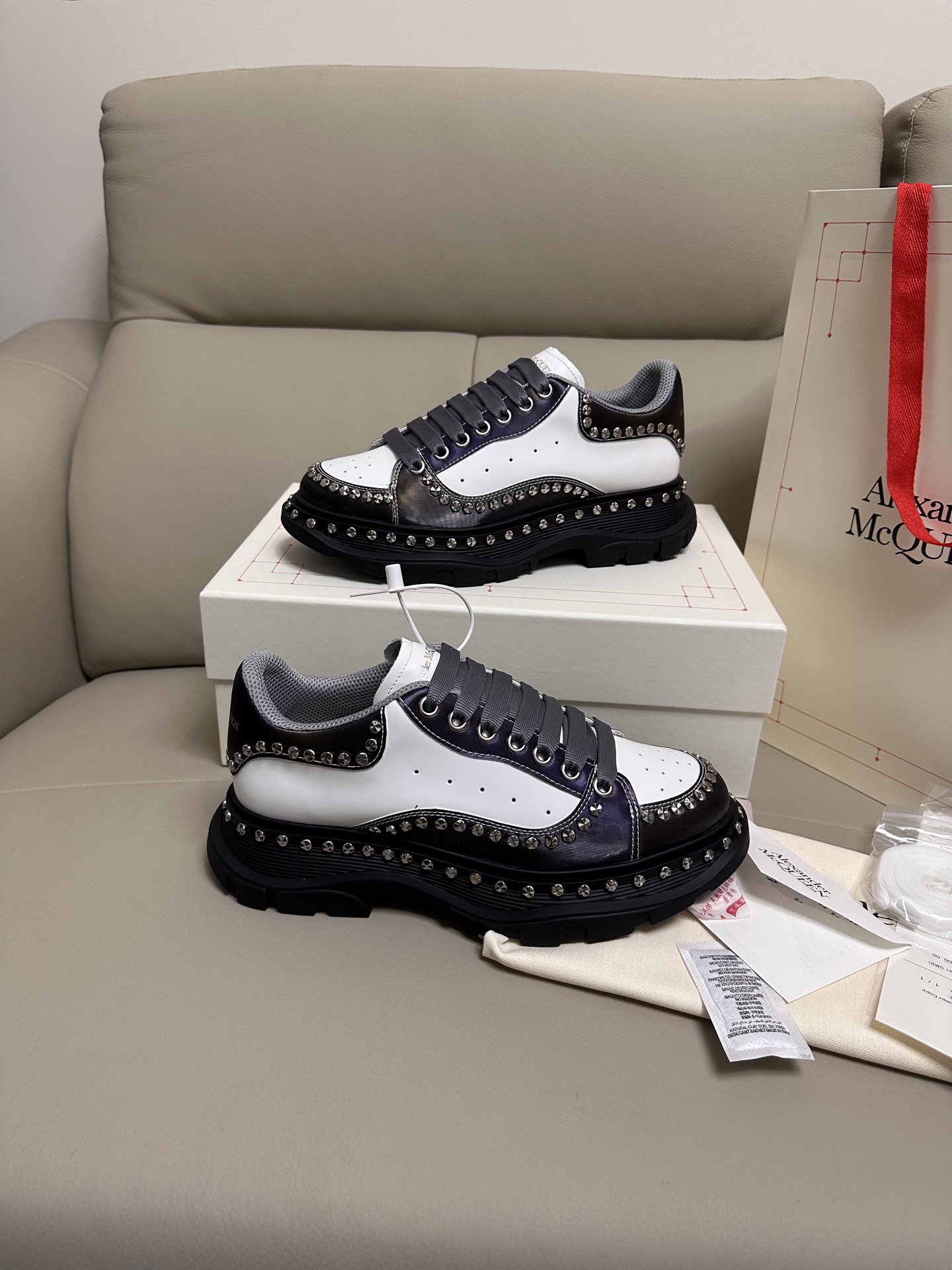 Alexander McQueen Women's Shoes Professional McQueen factory. Top version. Couple style — photo 3