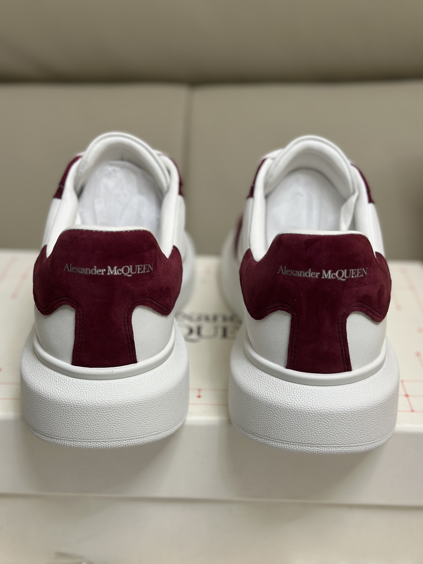 Alexander McQueen Women's Shoes - Professional McQueen factory. Top version. Couple style. Self-produced and sold, men's and women's trendy shoes are complete in styles, reliable quality, first-hand supply, large quantity and excellent price. Welcome to compare. — photo 5