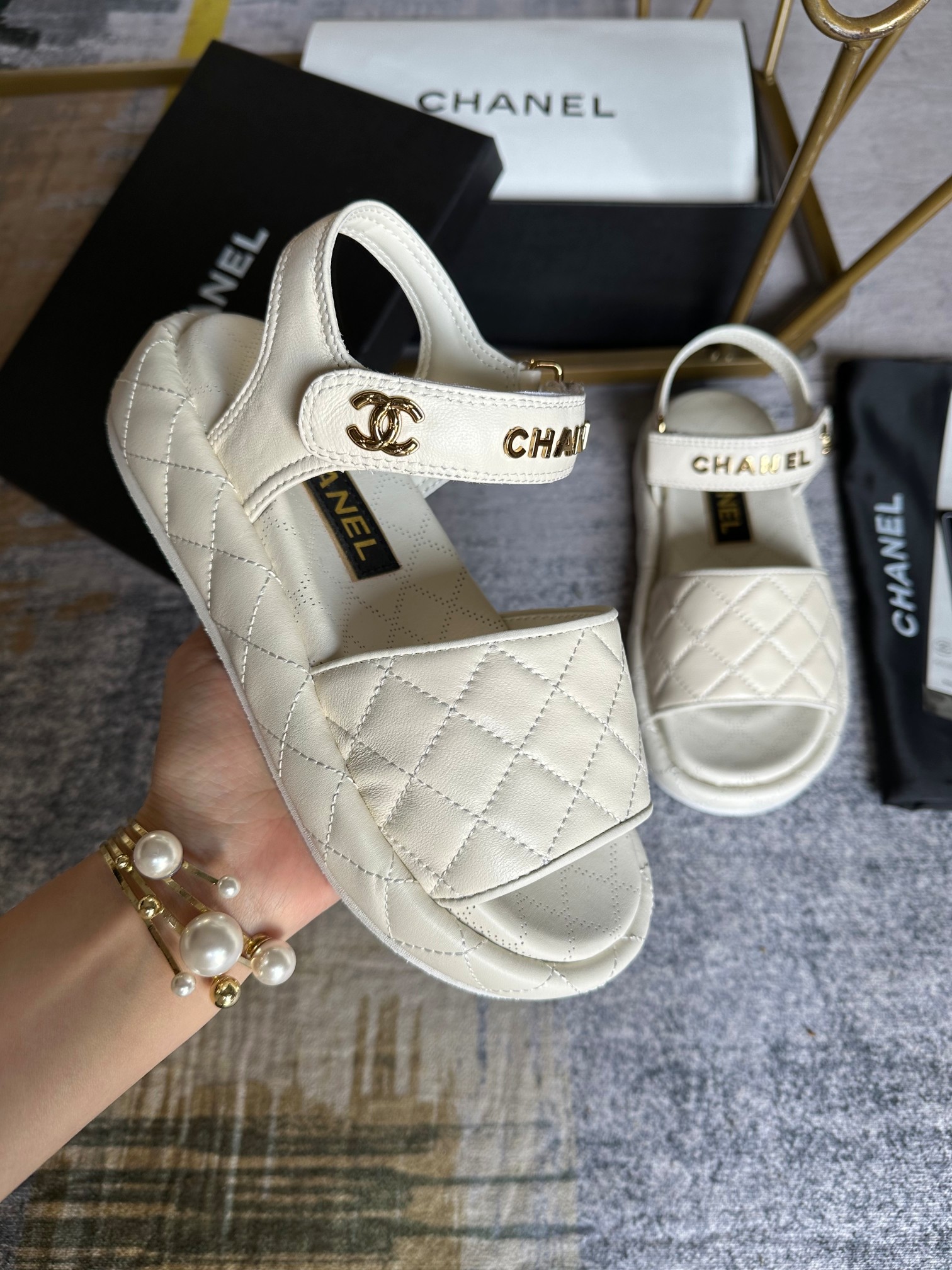 2024Ss Chanel Chanel primavera / verano nuevas sandalias, sandalias de velcro de playa de la serie, 