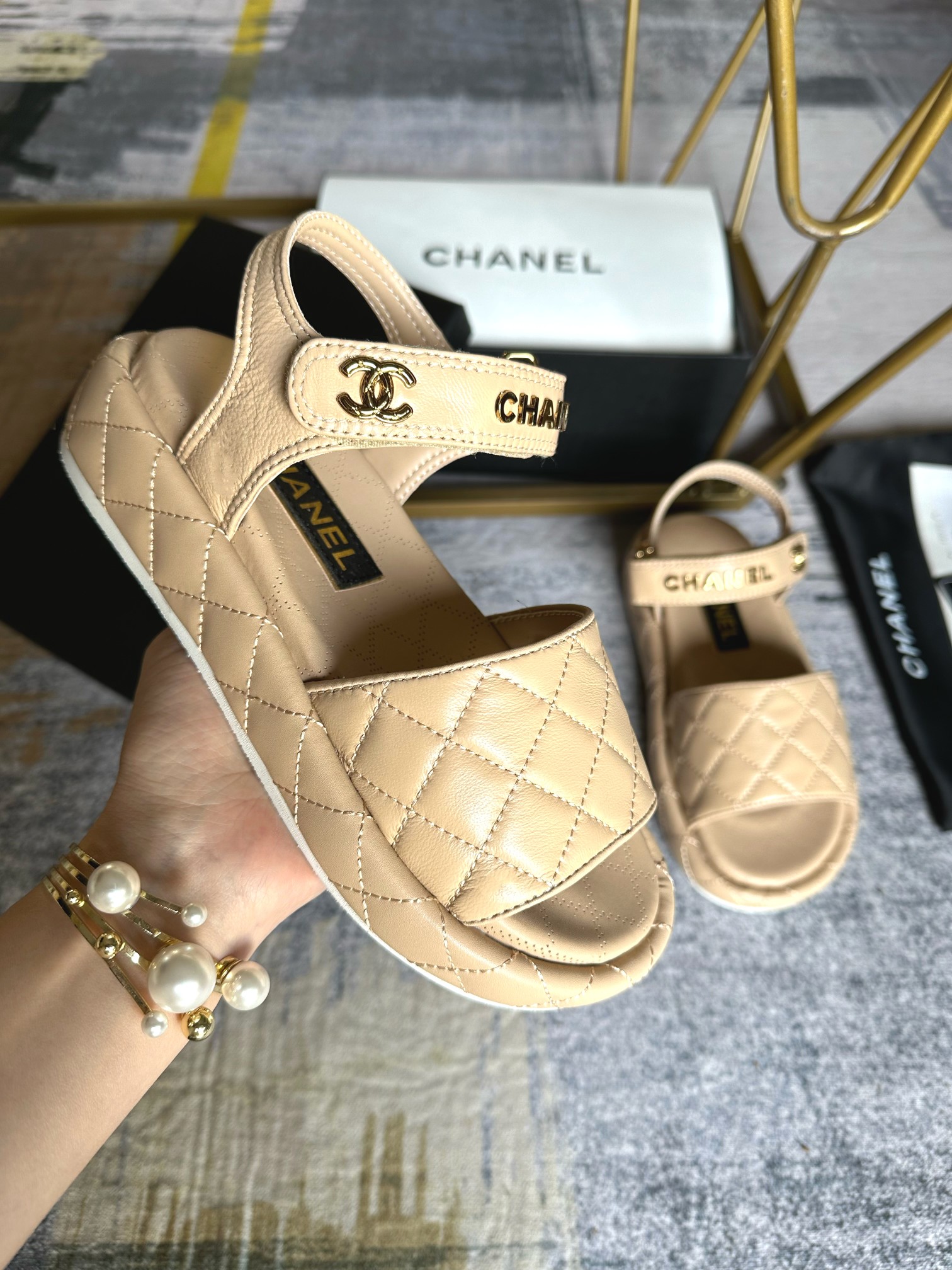 2024Ss Chanel Chanel primavera / verano nuevas sandalias, sandalias de velcro de playa de la serie, 