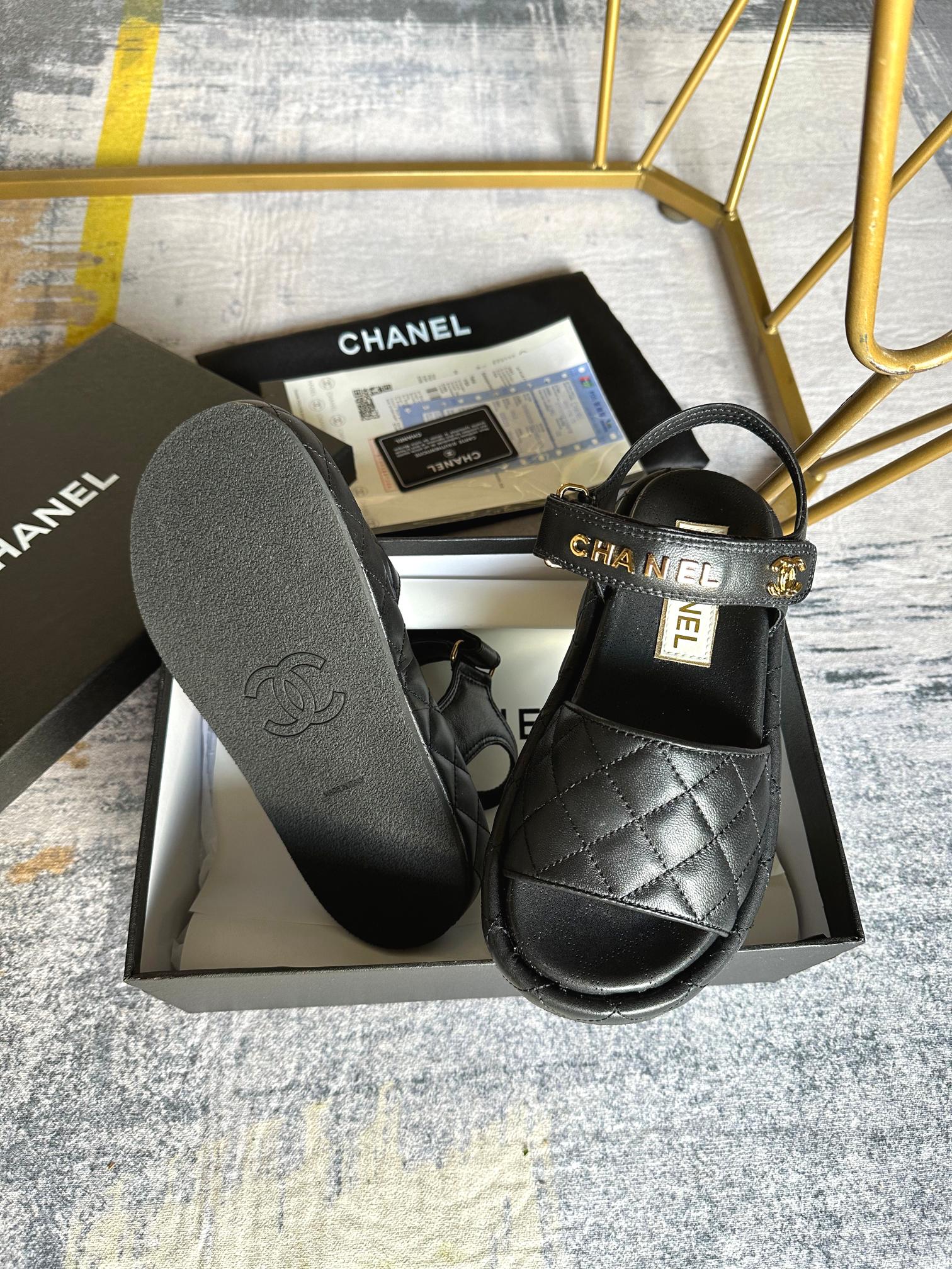 2024Ss Chanel Chanel primavera / verano nuevas sandalias, sandalias de velcro de playa de la serie, 