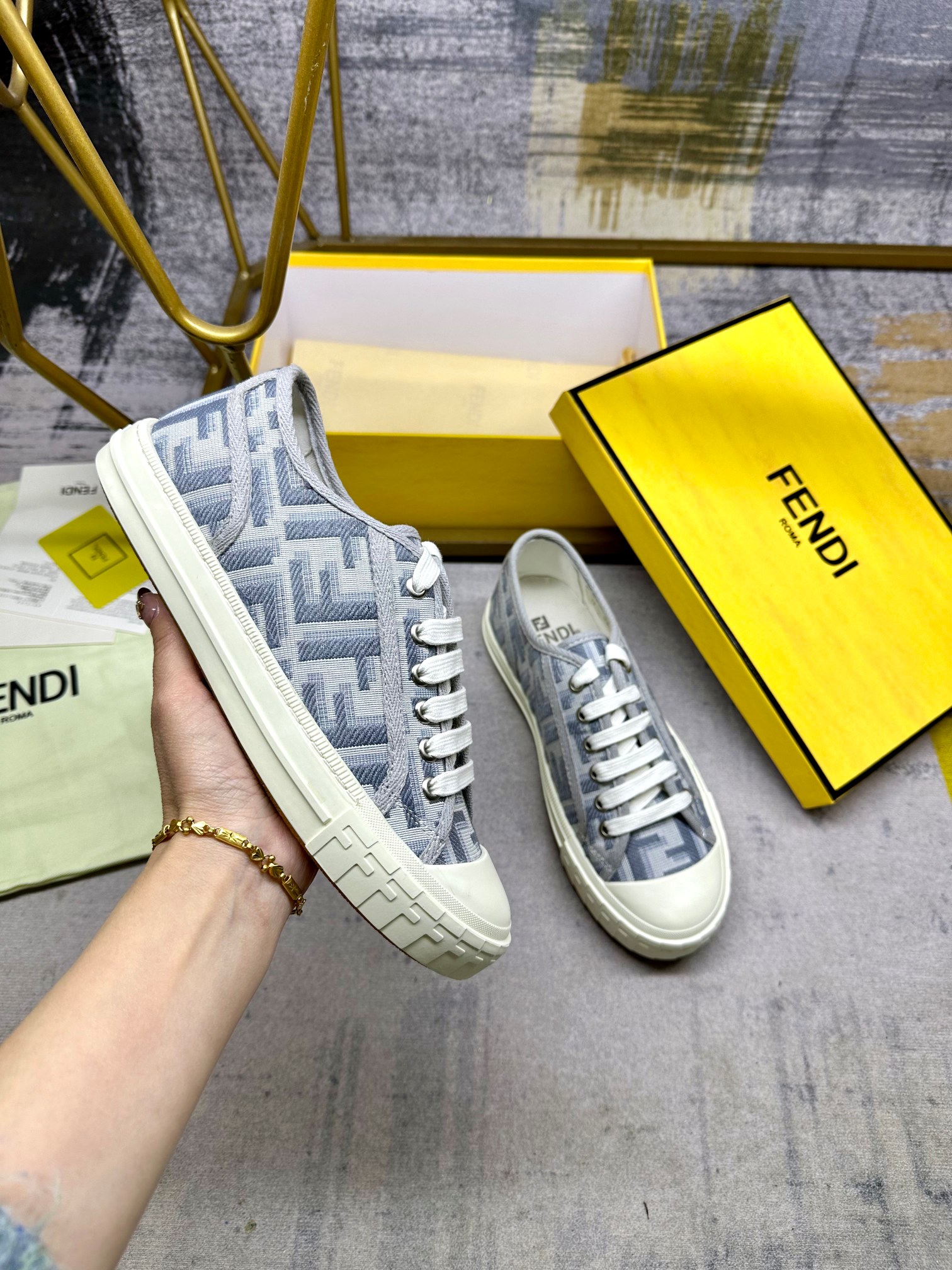 NO:222326,The latest hot model FENDI Domino canvas shoes casual sneakers - a brand new essential model!  This shoe is perfect. Relaxed, comfortable, stylish and versatile. Original custom FF canvas fabric, original molded outsole, women's size 35-41, men's size 39-45, casual shoes/sports shoes, fendi, sneakers19860909最新火爆款 FENDI Domino帆布鞋休闲运动鞋-全新必备款型！这款鞋履是完美之选.轻松、舒适、时尚且百搭.原版订制FF帆布面料 ,原版开模大底 ,女码35-41,,男码39-45,,休闲鞋/运动鞋,fendi,sneakers,Women's Shoes