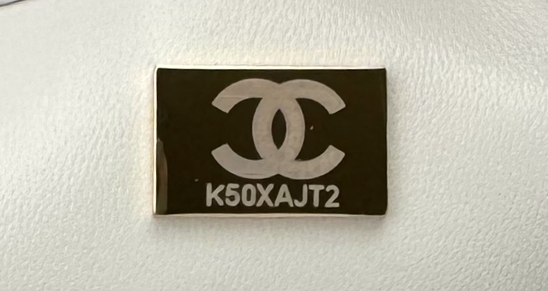 大号小号品牌:Chanel简介:原单质量经典之作华丽与气质的前沿是你意想不到的尊贵皮种:原单进口小羊皮里