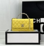 Chanel Sacs À Bandoulière & À Épaule Huile cire cuir 1 Chanel Sacs À Bandoulière & À Épaule Huile cire cuir