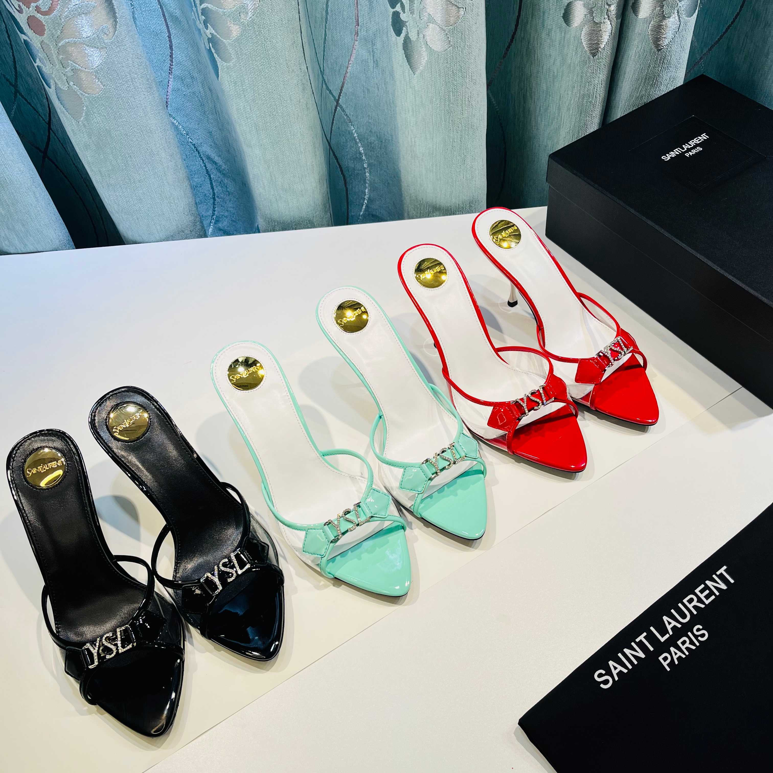 NO:867166,[Saint Laurent] YSL letter diamond buckle PVC pointed toe high-heeled slippers/sandals. Imported cow patent leather upper, sheepskin lining, genuine leather outsole, heel height 8cm, Size35-39 (40.41.42 custom-made, non-refundable), high heels, saint laurent, saint laurent, saint laurent, sandals, high heels, slippers, sheepskin, Leather soles19860909【Saint Laurent 圣罗兰】YSL字母钻扣PVC尖头高跟拖鞋/凉鞋. 鞋面进口牛漆皮 内里垫脚羊皮 大底真皮大底 跟高8cm Size35-39（40.41.42定做不退换）,高跟鞋,saint laurent,saint laurent,saint laurent,sandals,high heels,slippers,sheepskin,Leather soles,Women's Shoes