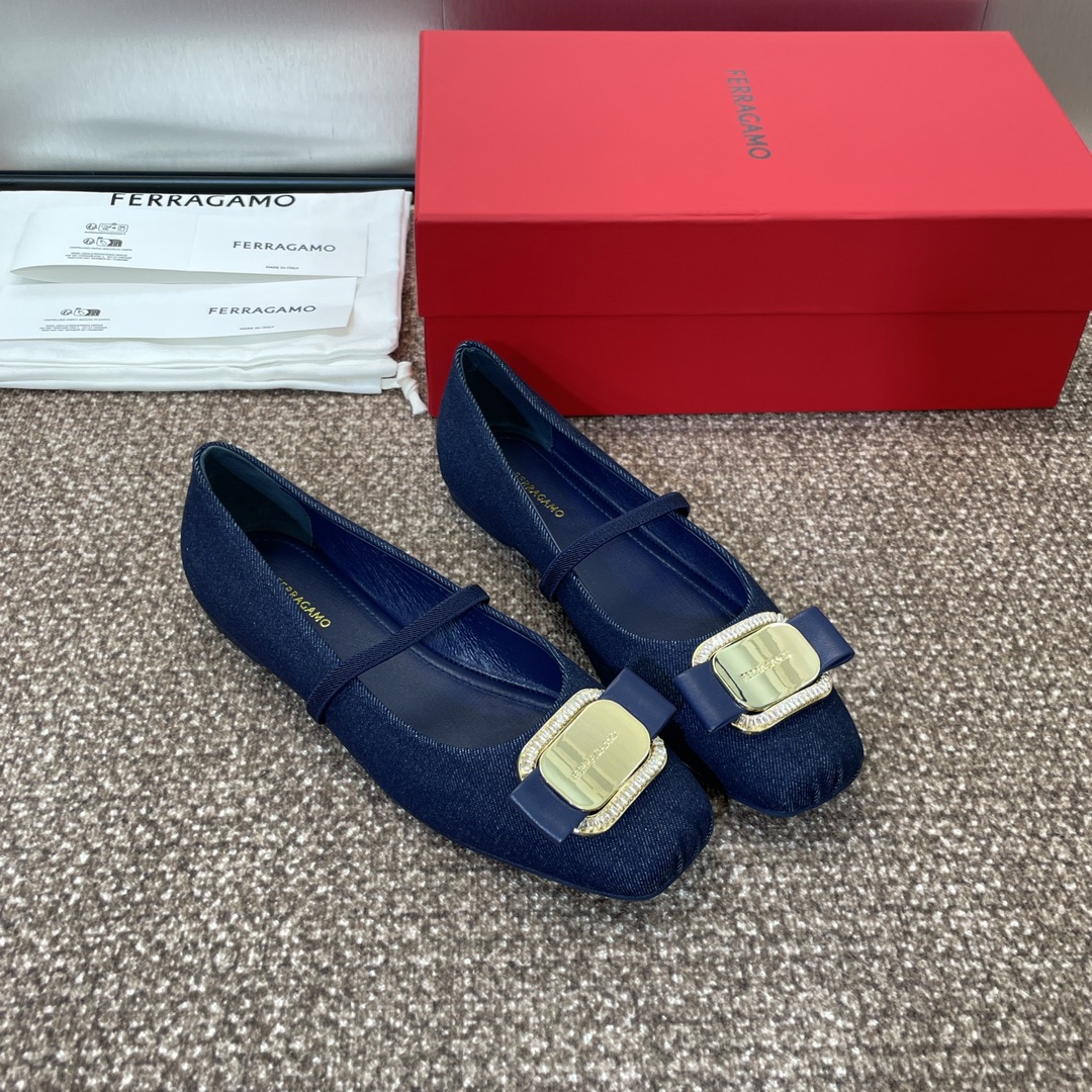 Ferragamo菲拉格慕2024春夏新款蝴蝶结浅口女鞋SF标志性蝴蝶结五金钻扣平底单鞋糖果色方头百搭芭