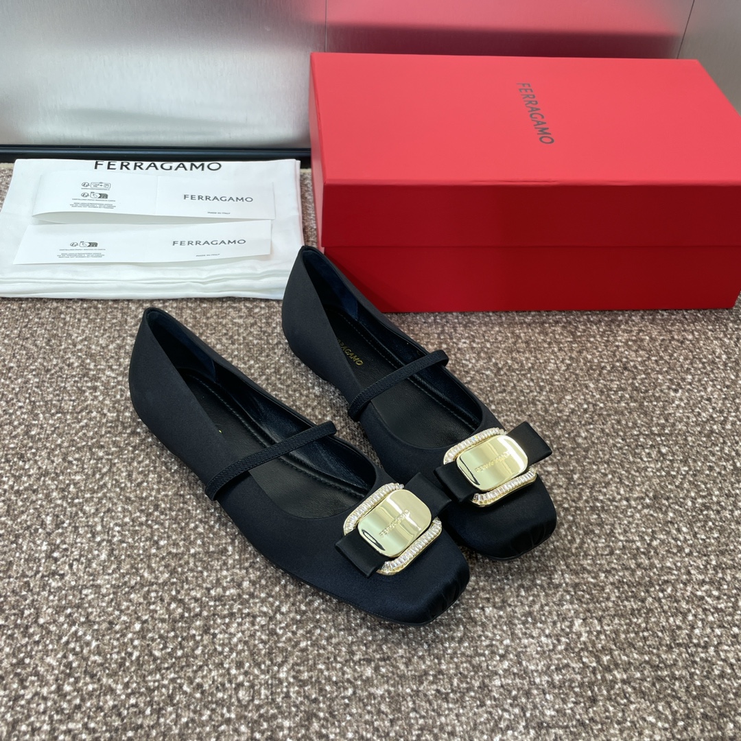 Ferragamo菲拉格慕2024春夏新款蝴蝶结浅口女鞋SF标志性蝴蝶结五金钻扣平底单鞋糖果色方头百搭芭