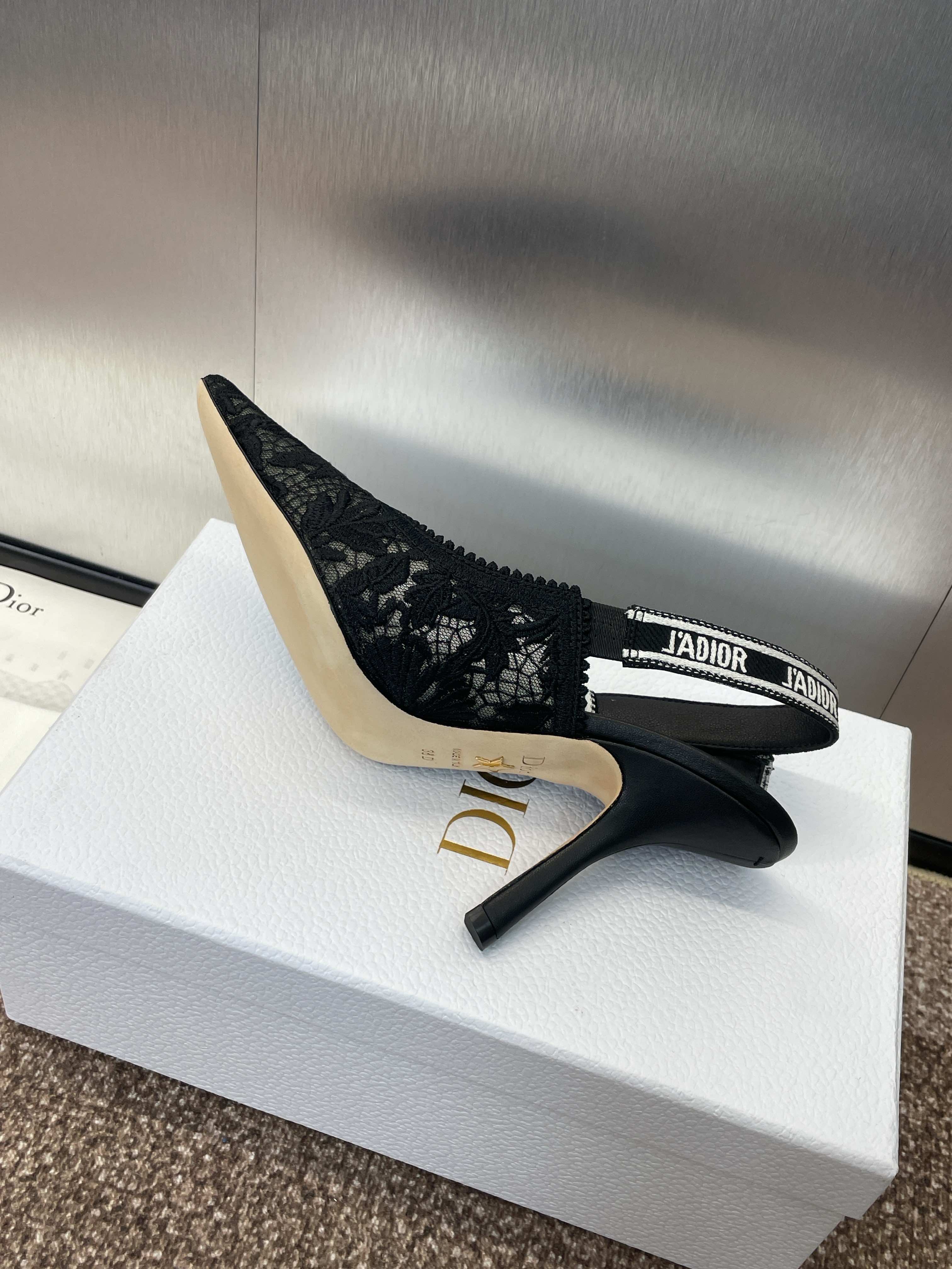 
J‘ADIOR织带后空凉鞋 迪奥 Dior 2023 春夏最新色Quake Oblique 提花刺绣字