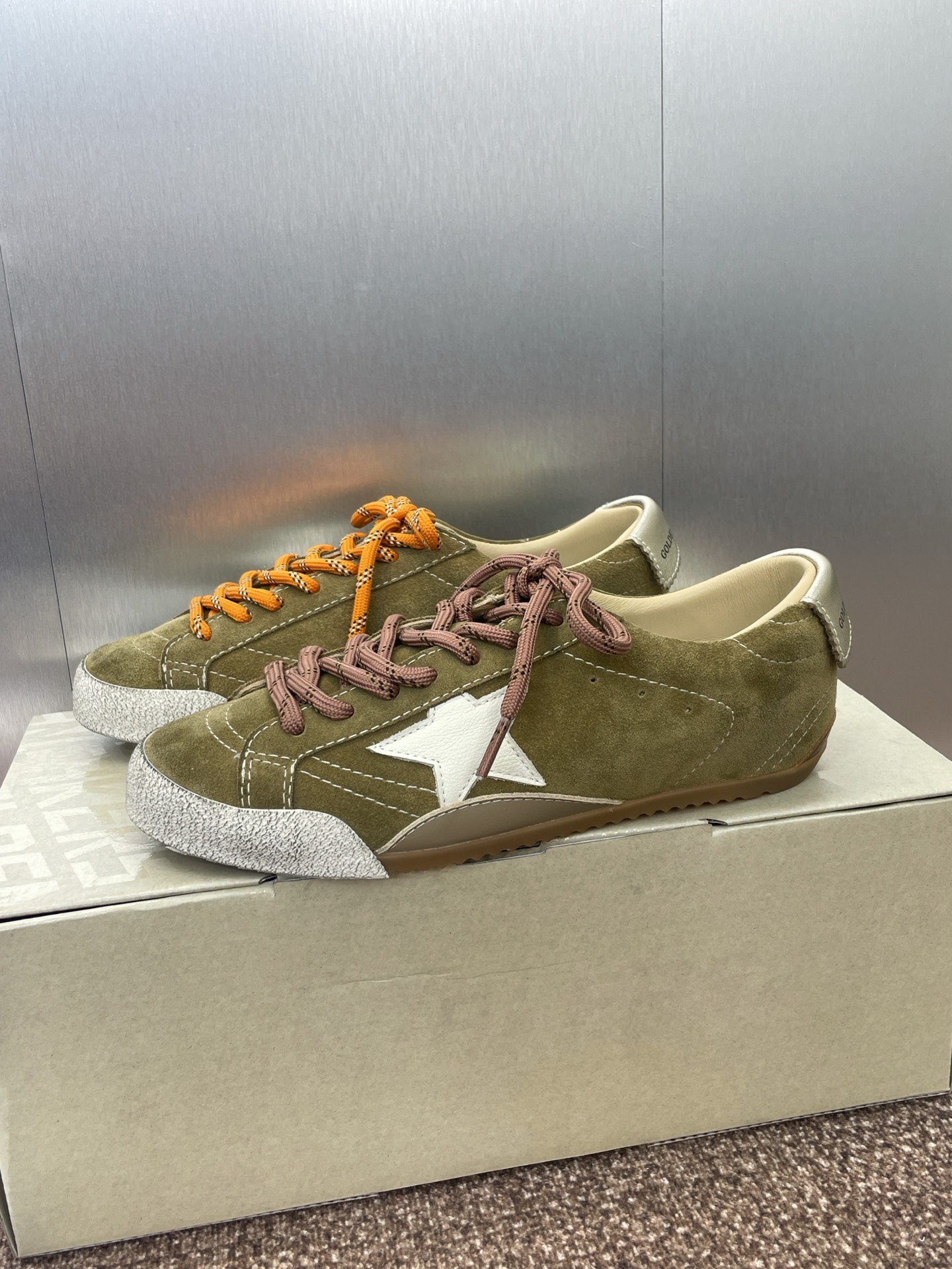 Golden Goos* Spring/Summer 2025 High-Top Sneakers with Original Materials, Internal Lift. - 图片 4