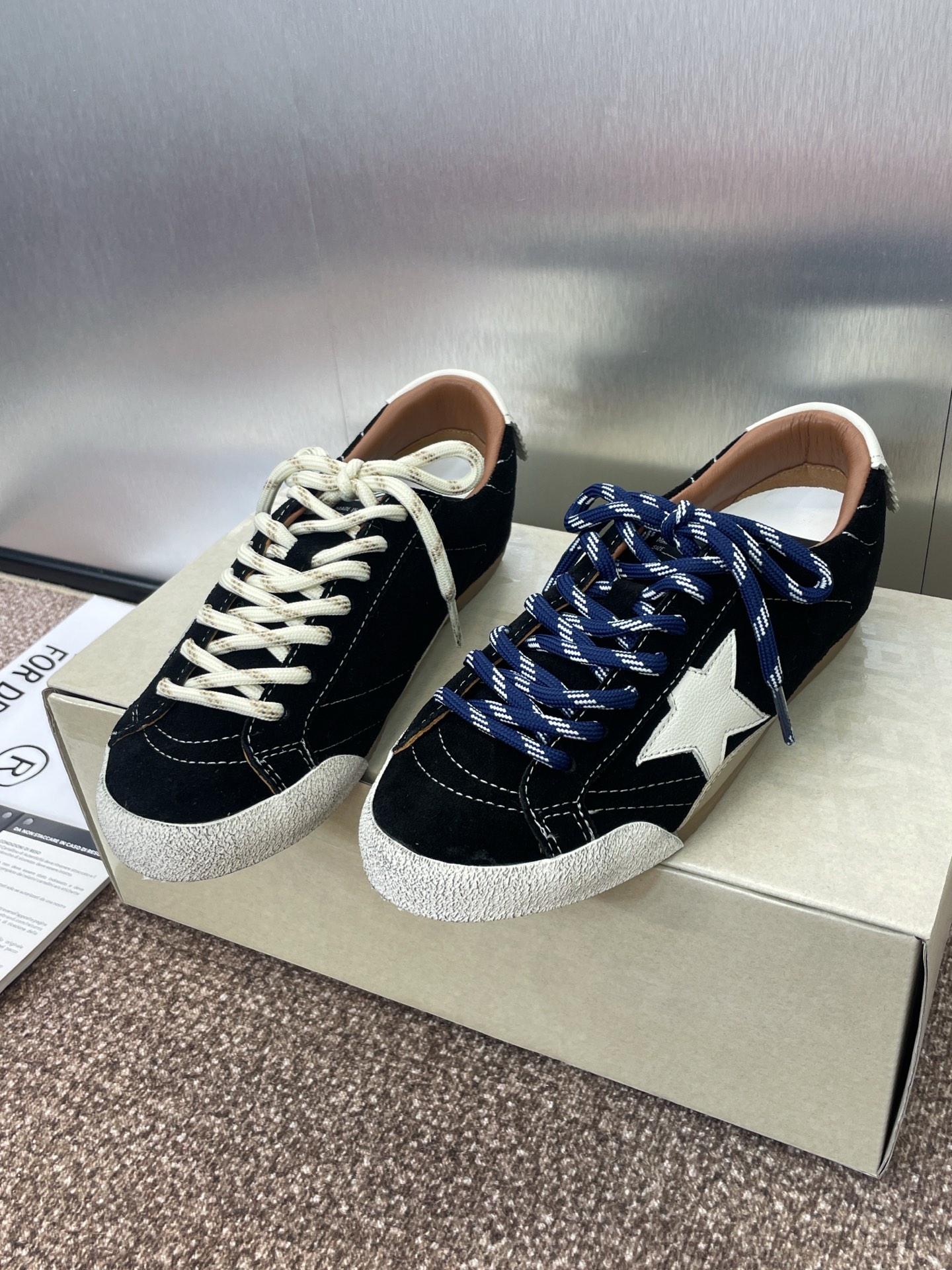 Golden Goose Spring/Summer 2025 High-Top Sneakers with Detoxin Girl Shoes – P650