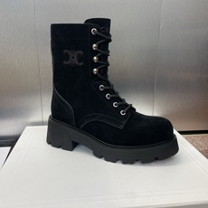CELINE 秋冬新款系带机车女短靴 瑟琳字母压花logo厚底低跟圆头骑士登山靴材质:鞋面定制进口小牛皮 CELINE 秋冬新款系带机车女短靴 瑟琳字母压花logo厚底低跟圆头骑士登山靴材质:鞋面定制进口小牛皮