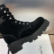 CELINE 秋冬新款系带机车女短靴 瑟琳字母压花logo厚底低跟圆头骑士登山靴材质:鞋面定制进口小牛皮 CELINE 秋冬新款系带机车女短靴 瑟琳字母压花logo厚底低跟圆头骑士登山靴材质:鞋面定制进口小牛皮