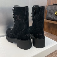 CELINE 秋冬新款系带机车女短靴 瑟琳字母压花logo厚底低跟圆头骑士登山靴材质:鞋面定制进口小牛皮 CELINE 秋冬新款系带机车女短靴 瑟琳字母压花logo厚底低跟圆头骑士登山靴材质:鞋面定制进口小牛皮