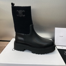 CELINE 秋冬新款毛线筒机车女短靴 瑟琳字母logo厚底低跟圆头骑士登山靴材质:鞋面定制进口小牛皮+ CELINE 秋冬新款毛线筒机车女短靴 瑟琳字母logo厚底低跟圆头骑士登山靴材质:鞋面定制进口小牛皮+