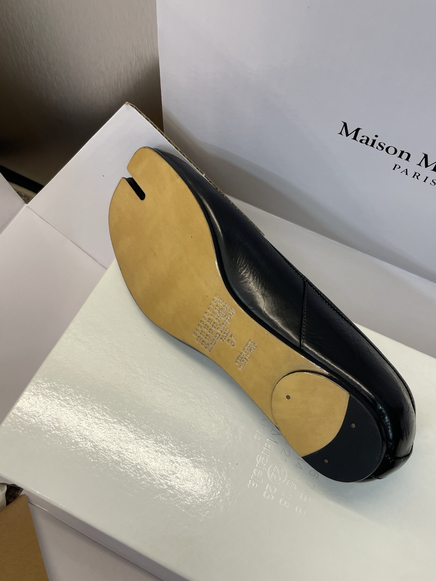 Fashion Substitutes: Maison Margiela Ballet Shoes with Waterwashing Tabi Sole - 图片 9