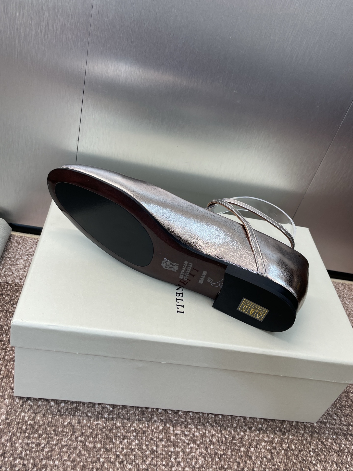 “Autumn 2025 Ballet Girl’s Shoes: Brenello Cucineli’s Metal and Sheep Skin Italian Design (Size 35-39)” - 图片 9
