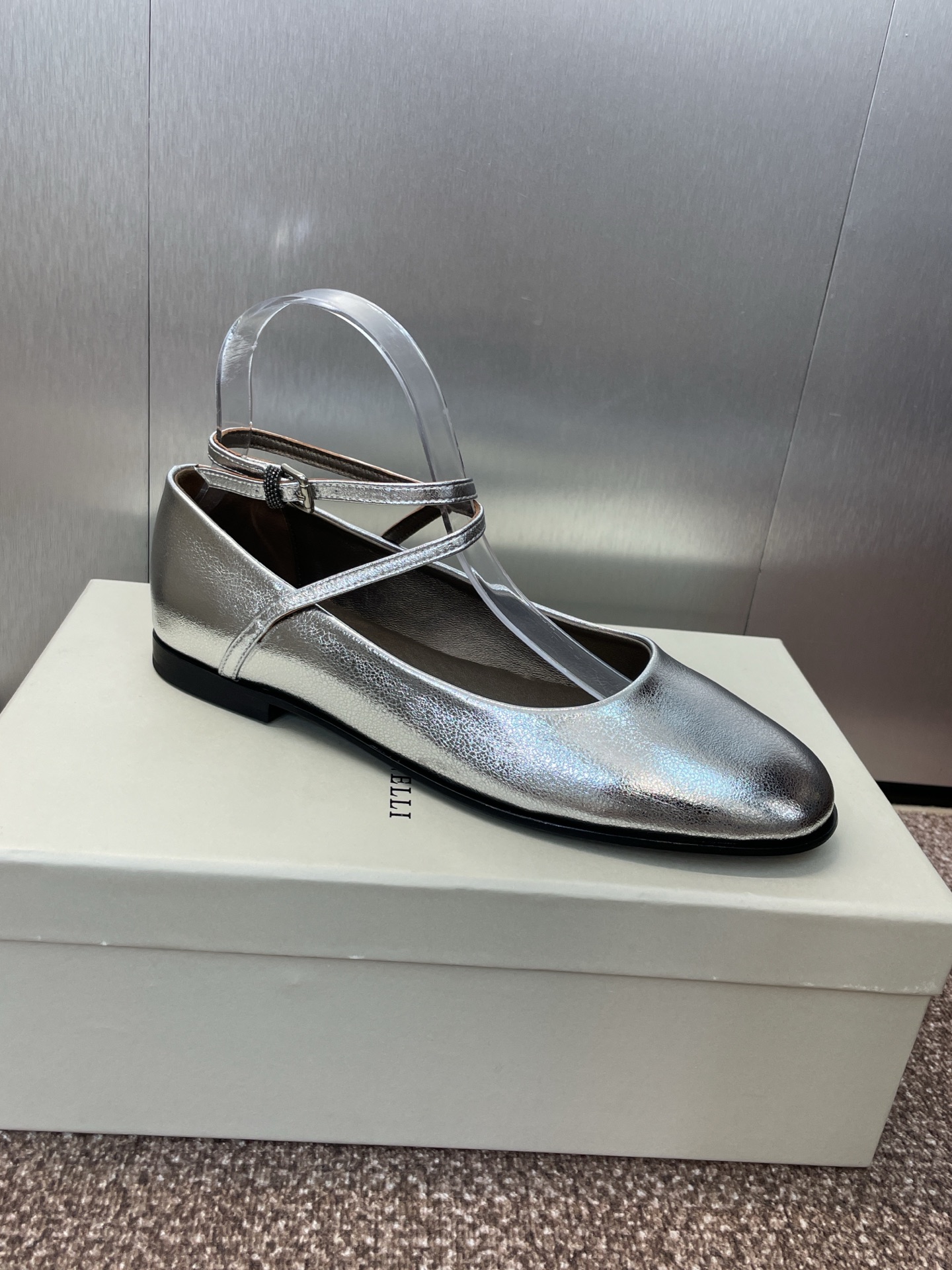 “Autumn 2025 Ballet Girl’s Shoes by Brenello Cucineli: Metal & Sheepskin, Italian Design (Size 35-39)” - 图片 6