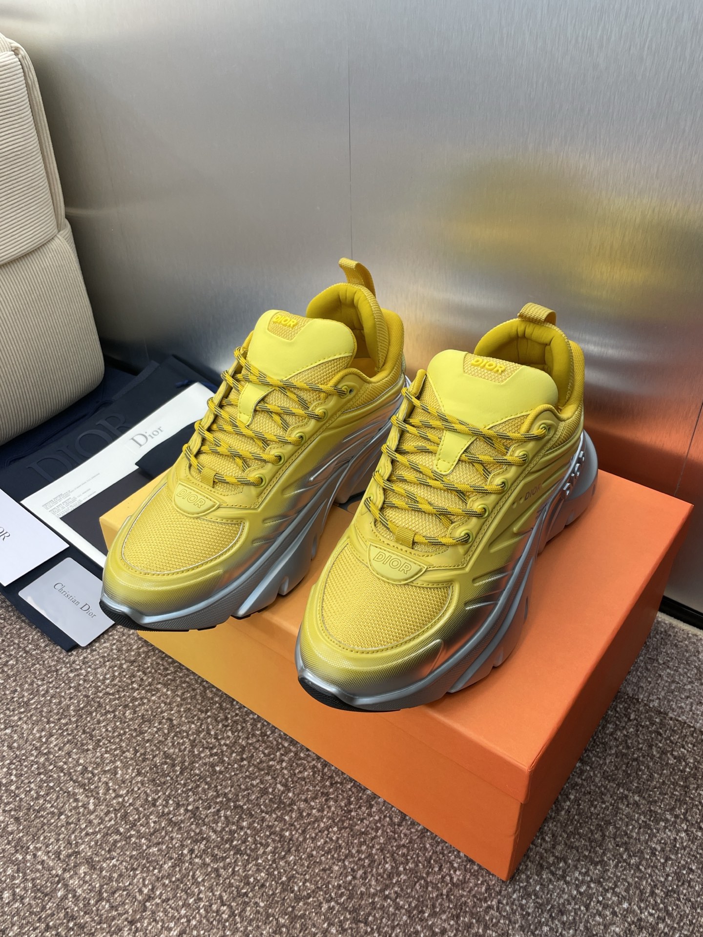 “High-End Men’s Fashion Shoes: Dior Dio 2025 Springs and Summers Lovers B44 Collection” - 图片 2