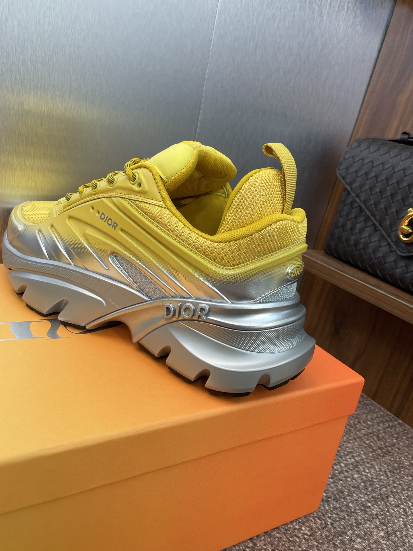 “High-End Men’s Fashion Shoes: Dior Dio 2025 Springs and Summers Lovers B44 Collection” - 图片 9