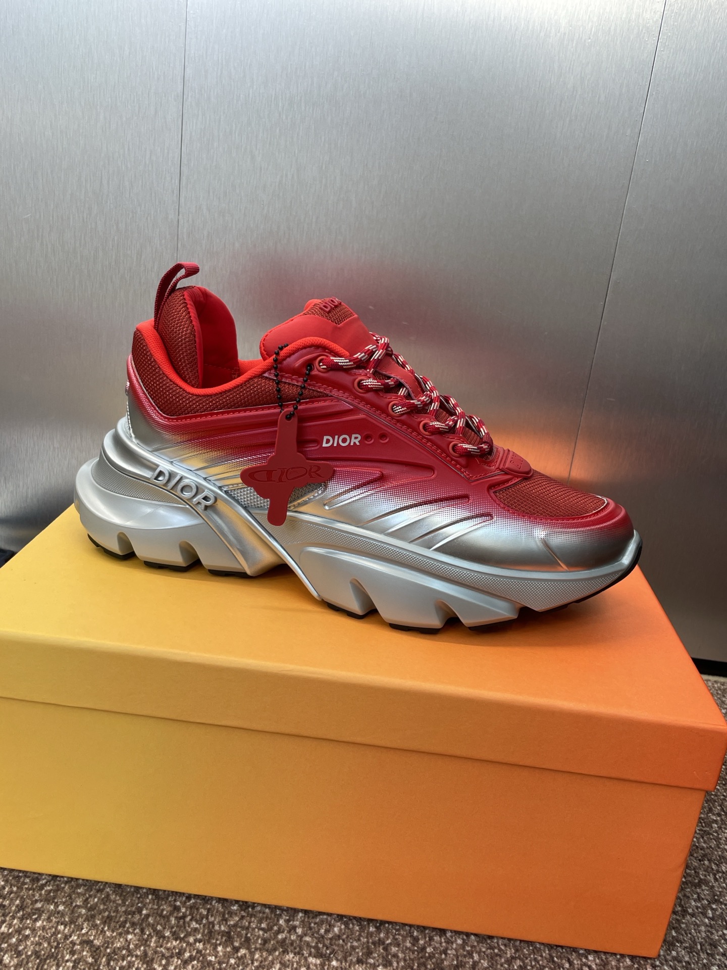 High-End Male Fashion Shoes: Dior Dio 2025 Springs and Summers Lovers B44 – P936 Price, CD-Letter Logo, Star-Simulator Design - 图片 5