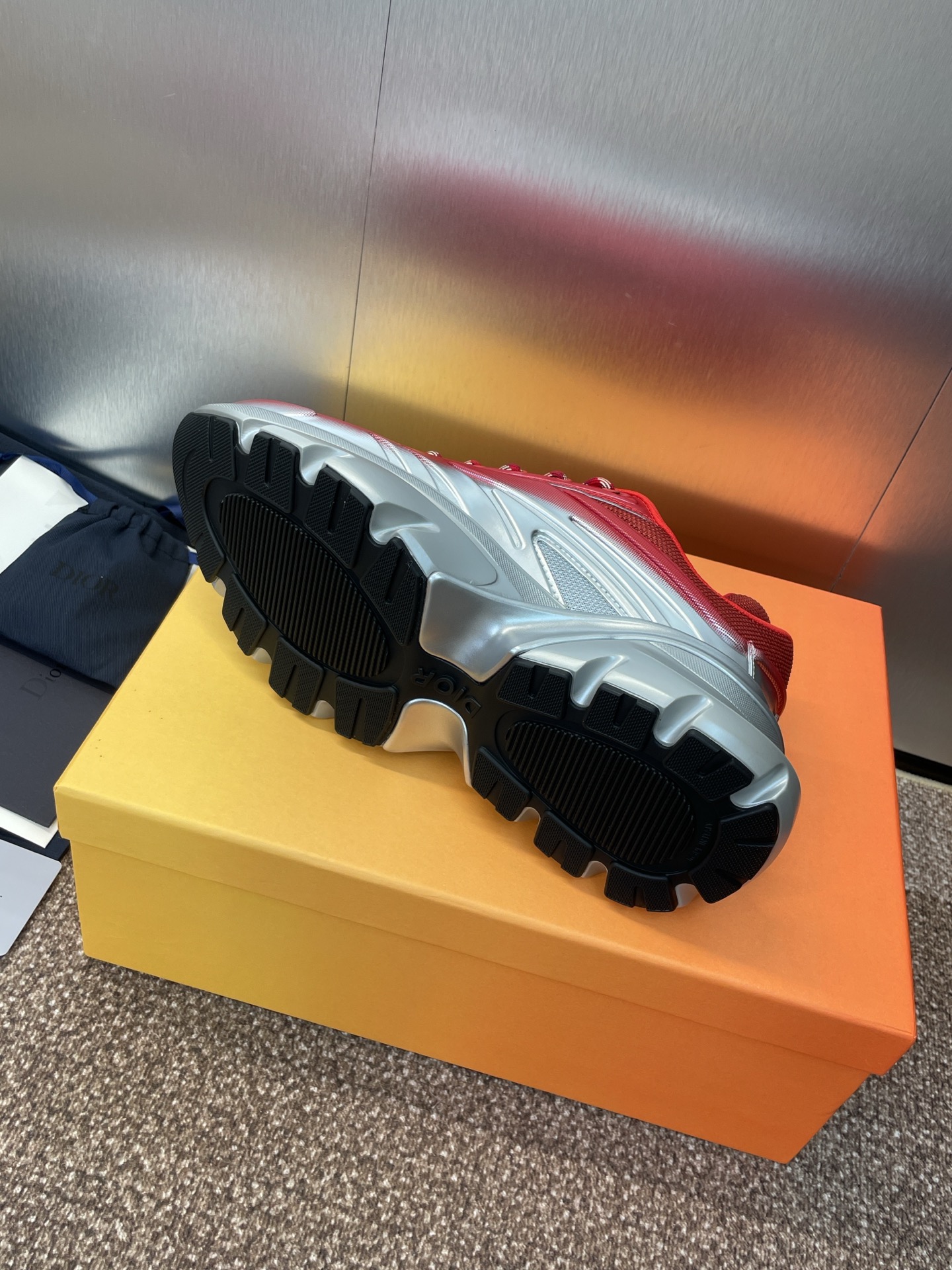 High-End Male Fashion Shoes: Dior Dio 2025 Springs and Summers Lovers B44 – P936 Price, CD-Letter Logo, Star-Simulator Design - 图片 8