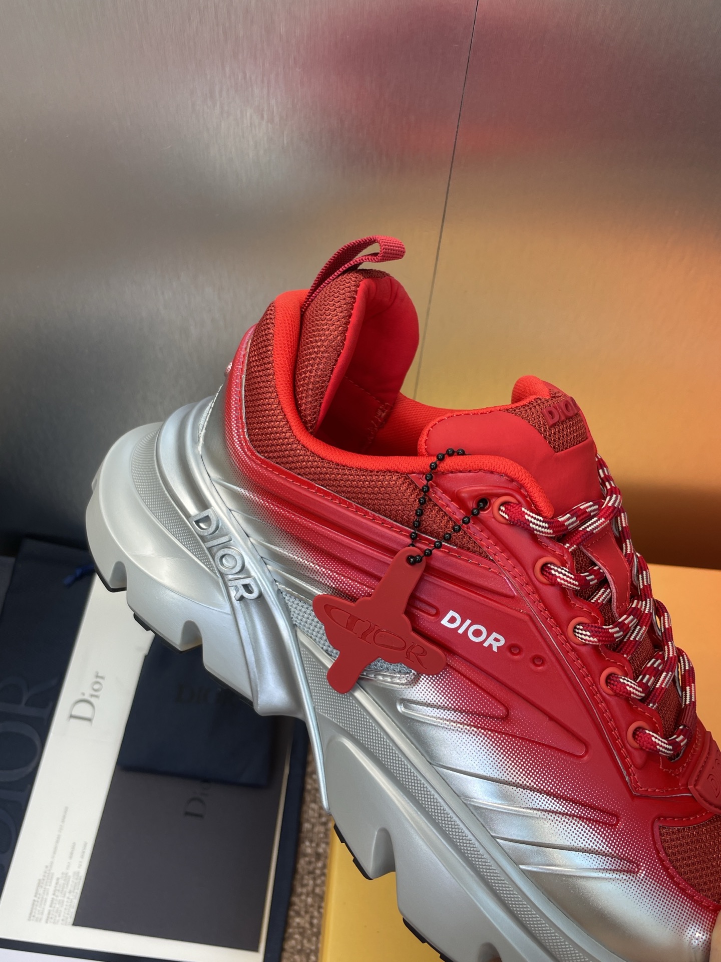 High-End Male Fashion Shoes: Dior Dio 2025 Springs and Summers Lovers B44 – P936 Price, CD-Letter Logo, Star-Simulator Design - 图片 7
