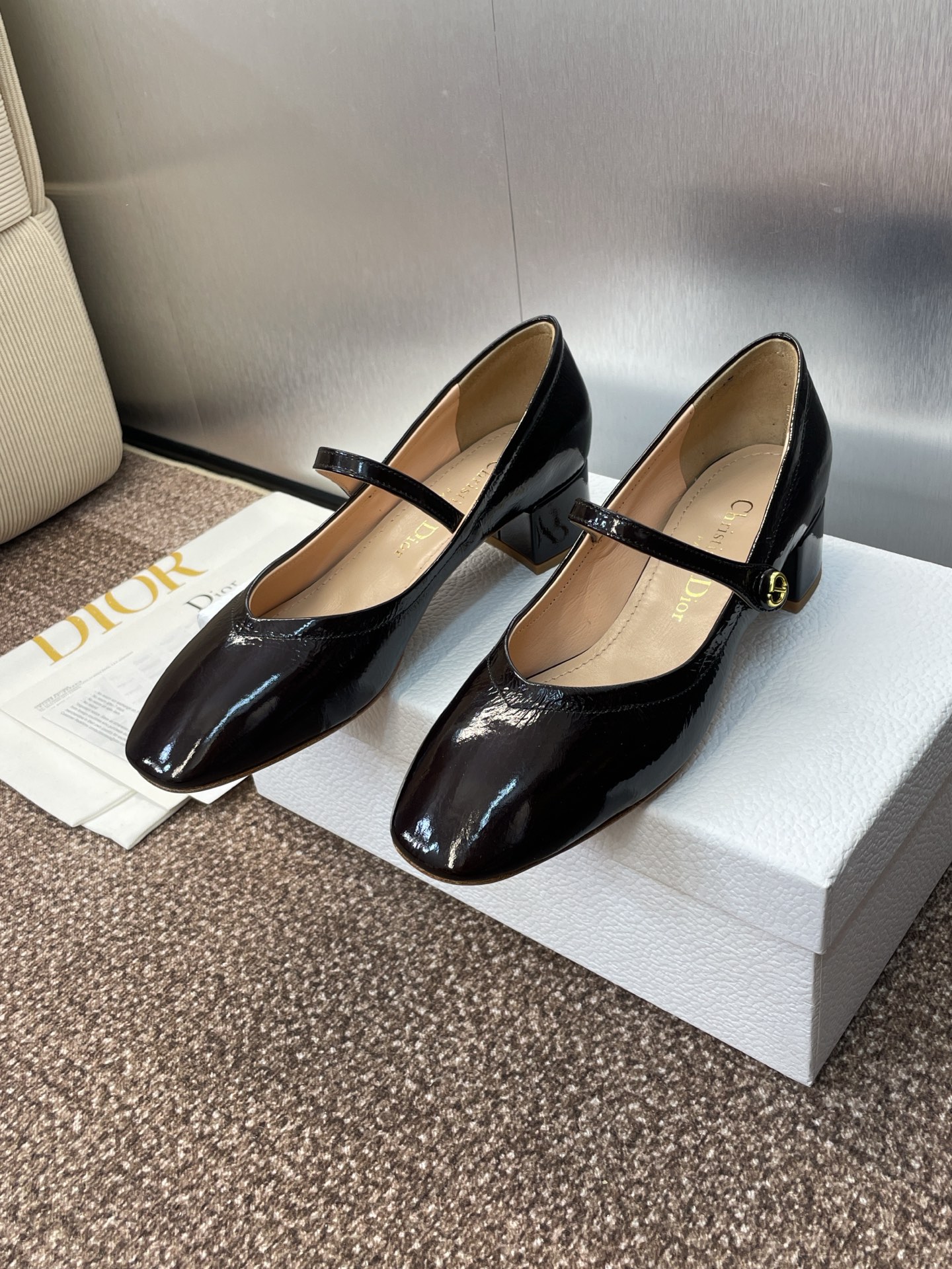 “New Ballet Fashion Show 2025: Plant Price P744D Shoes with Imported Materials and Unique Design” - 图片 2