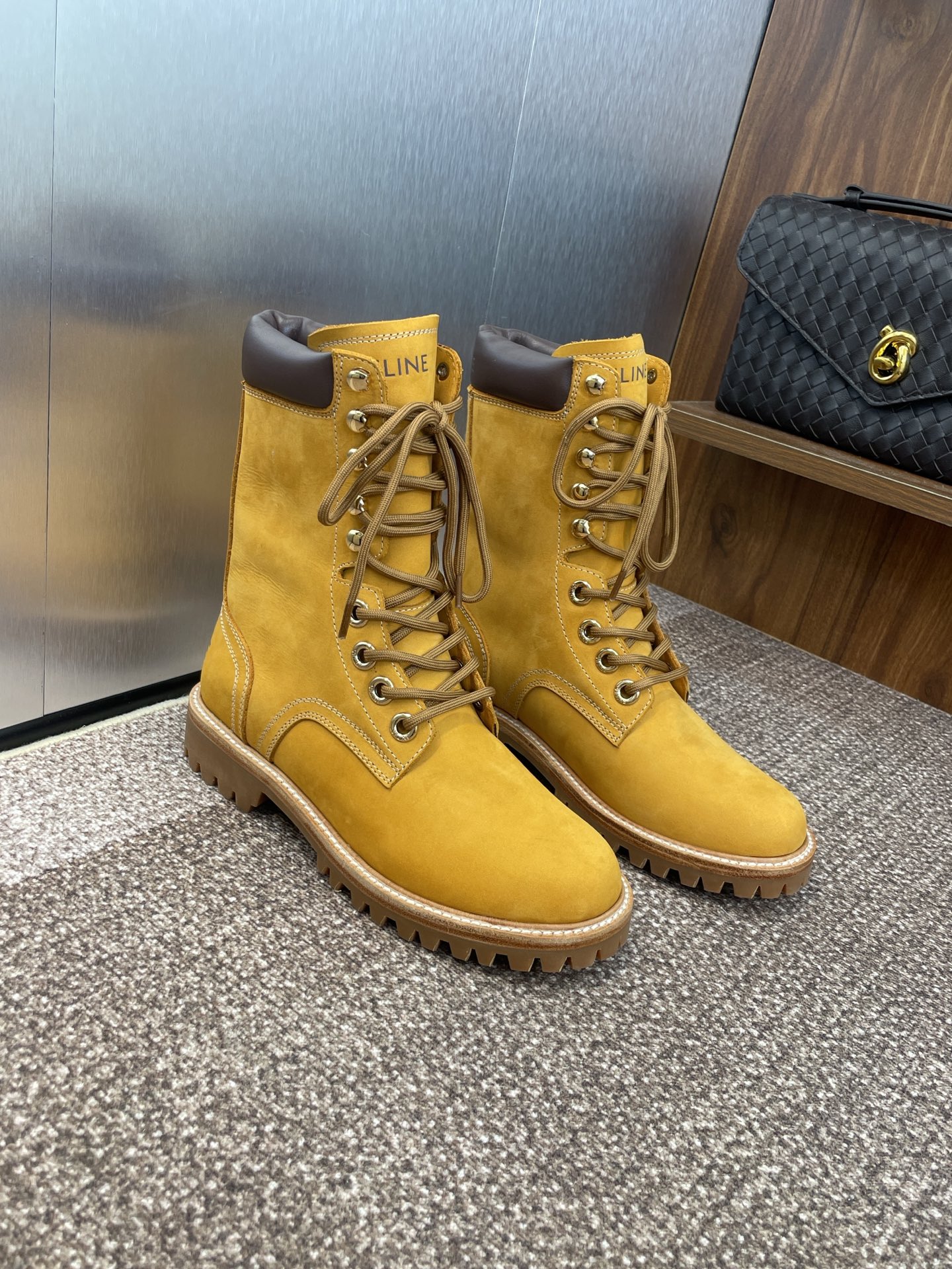 CELINE 秋冬情侣新款低跟系带机车短靴 赛琳字母logo拼色休闲骑士登山靴 男士+10材质：鞋面进口
