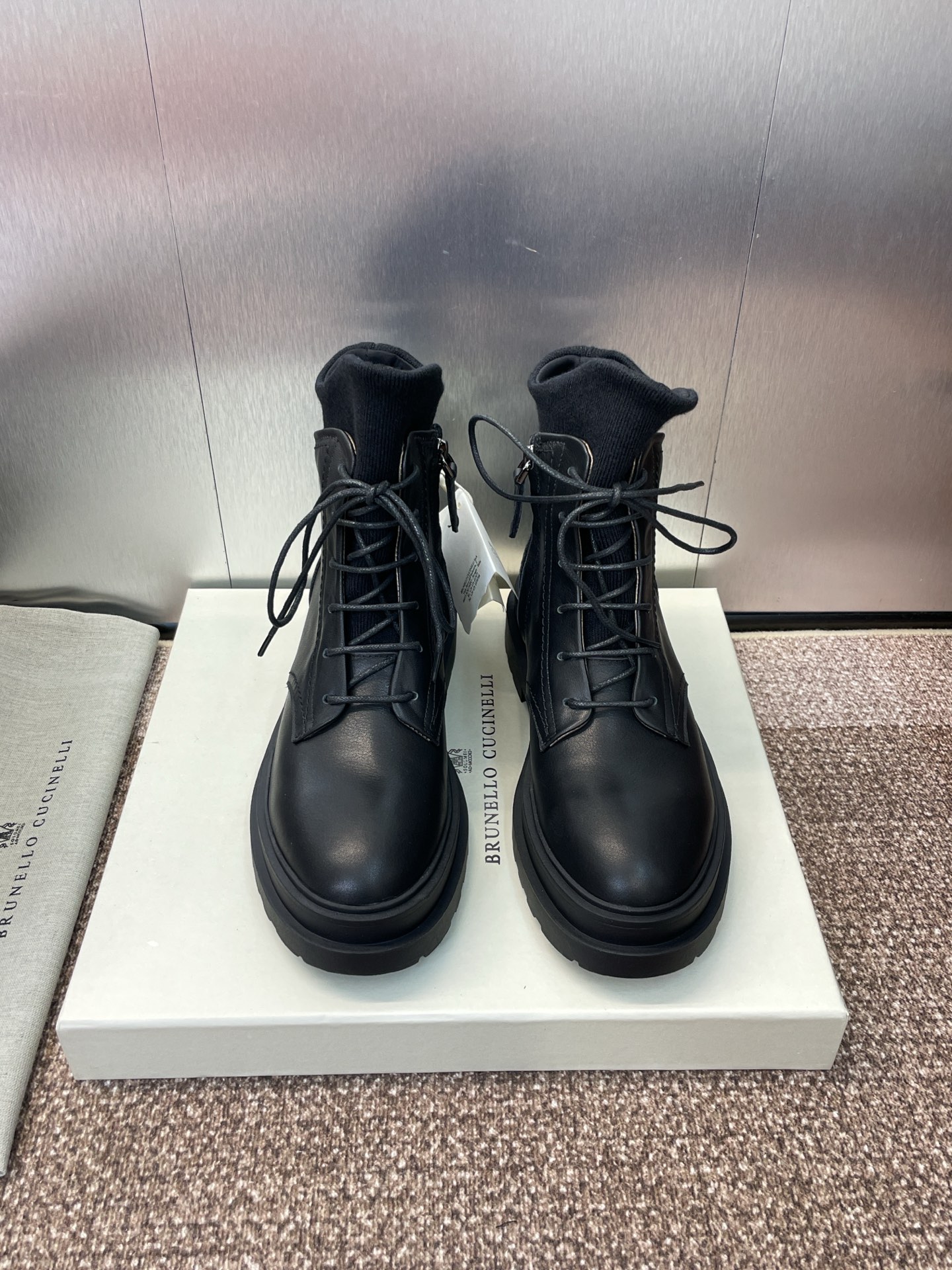 NO:478314,Brunello Cucineli Autumn and Winter New Color Block Socks Women's Short Boots BC Thick Sole Low Heel Round toe Lace-up Side Zipper Motorcycle Knight Military Boots Material Upper Imported Sheep Suede/Imported Calfskin + Water-dyed Sheepskin Inner + Original Open-Model Outsole Heel Heel Heel Heel 3CM Size35-39 (40 41 42 Customized No Returns and Exchanges), Boots, brunello cucinelli,boots,cowhide,sheepskin,sheep,chamois leather,socks19860909Brunello Cucineli 布鲁内诺库奇内利秋冬新款拼色袜子女短靴 BC 厚底低跟圆头系带侧拉链机车骑士军靴 材质鞋面进口羊猄麂皮/进口小牛皮+水染羊皮内里+原版开模大底 跟高3CM Size35-39 (40 41 42定做不退换）,靴子,brunello cucinelli,boots,cowhide,sheepskin,sheep,chamois leather,socks,Women's Shoes