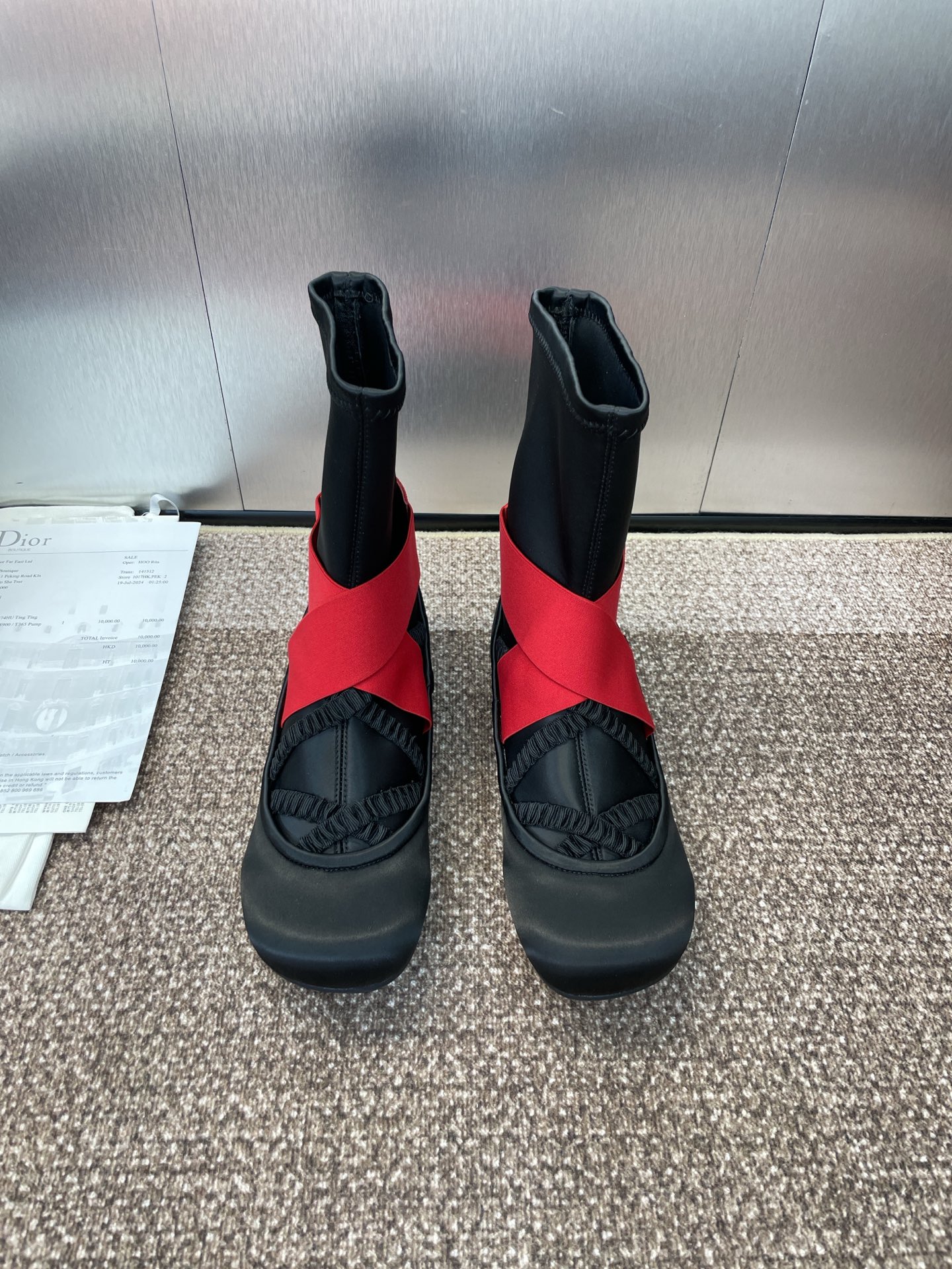 NO:482291,Dior Dior 2025 spring and summer new D-Fall ballerina boots CD letter logo cross-length flat round toe color-blocking elastic boots on the market top version Material upper imported elastic sheepskin / imported customized silk + water dyed sheepskin inner lining + original molded Tpu outsole Size35-39 (40.41 custom made without return or exchange), boots, dior, dior, boots, sheepskin, real silk19860909迪奥 Dior 2025春夏新款D-Fall芭蕾舞女靴 CD字母logo交叉带平底圆头头拼色弹力靴 市面顶级版本 材质鞋面进口弹力羊皮/进口定制真丝+水染羊皮内里+原版开模Tpu大底 Size35-39（40.41定做不退换）,靴子,dior,dior,boots,sheepskin,real silk,Women's Shoes