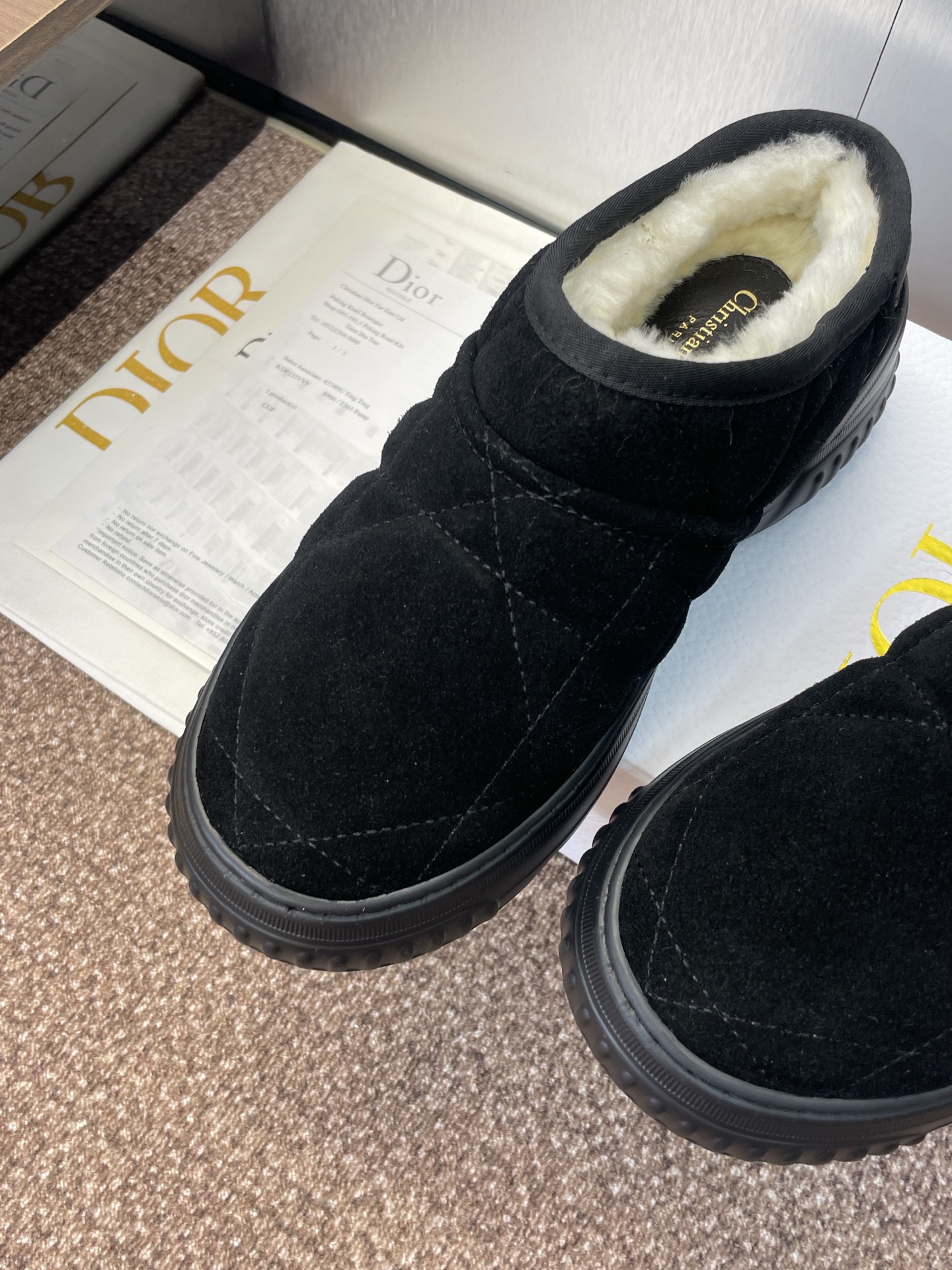 Dior D-Chez Moi Shearling Slippers: Cozy Winter Style 7 i1757450980026 9940 0 5