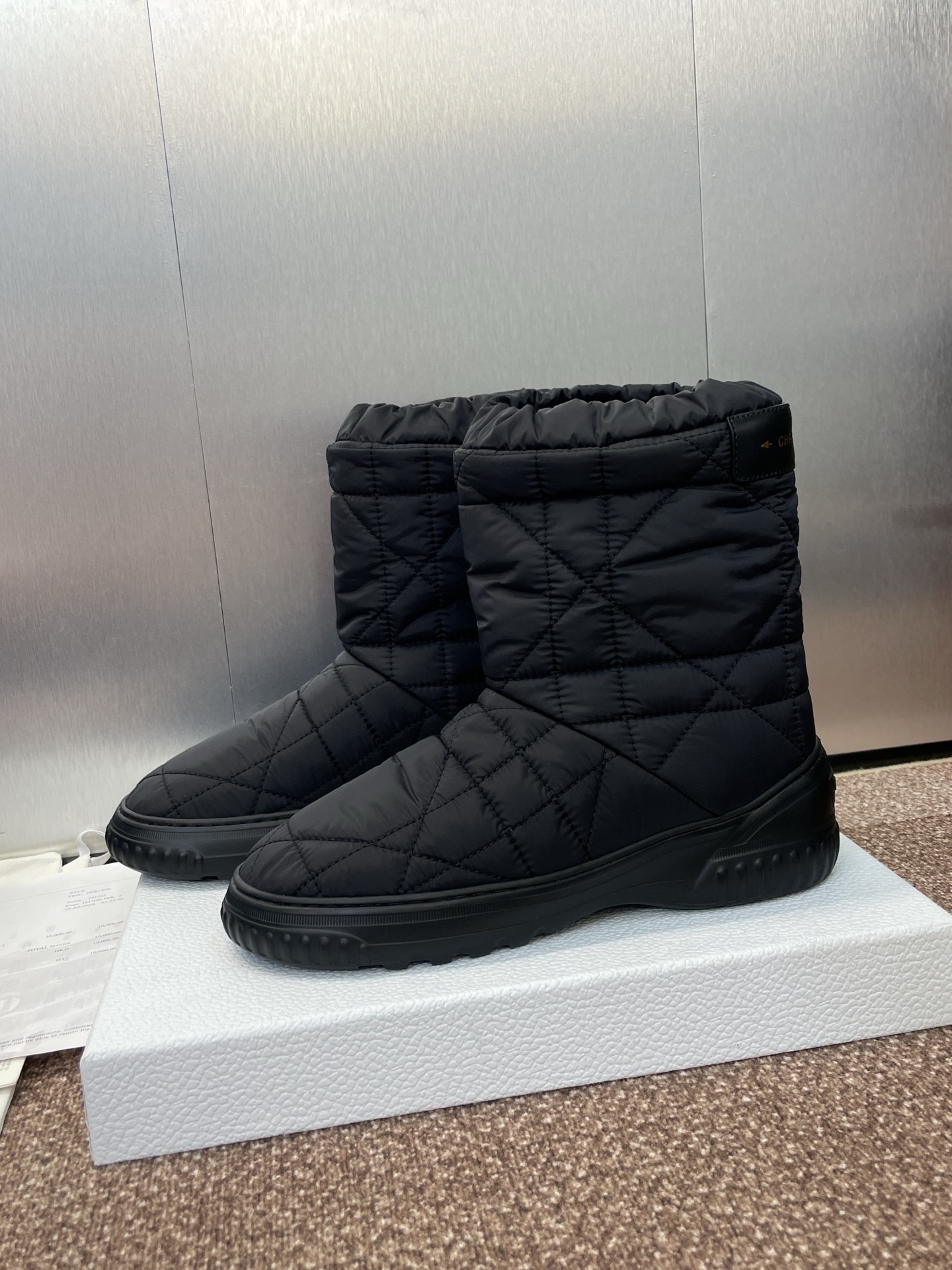 Dior D-Chez Moi Quilted Down Snow Boots - Stylish & Warm for Winter 6 i1757451163980 1288 0 4