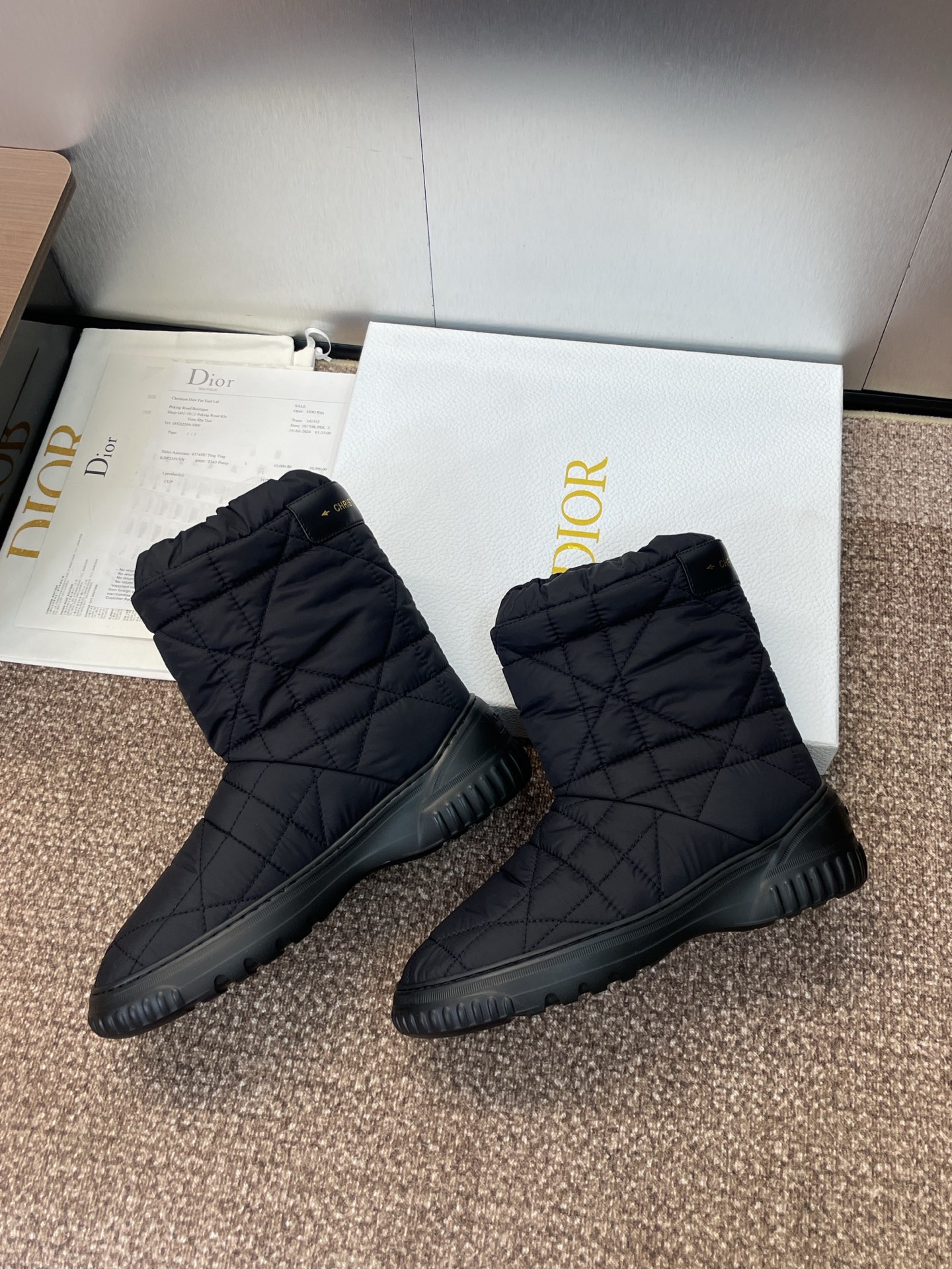 Dior D-Chez Moi Quilted Down Snow Boots - Stylish & Warm for Winter 5 i1757451164027 2899 0 3