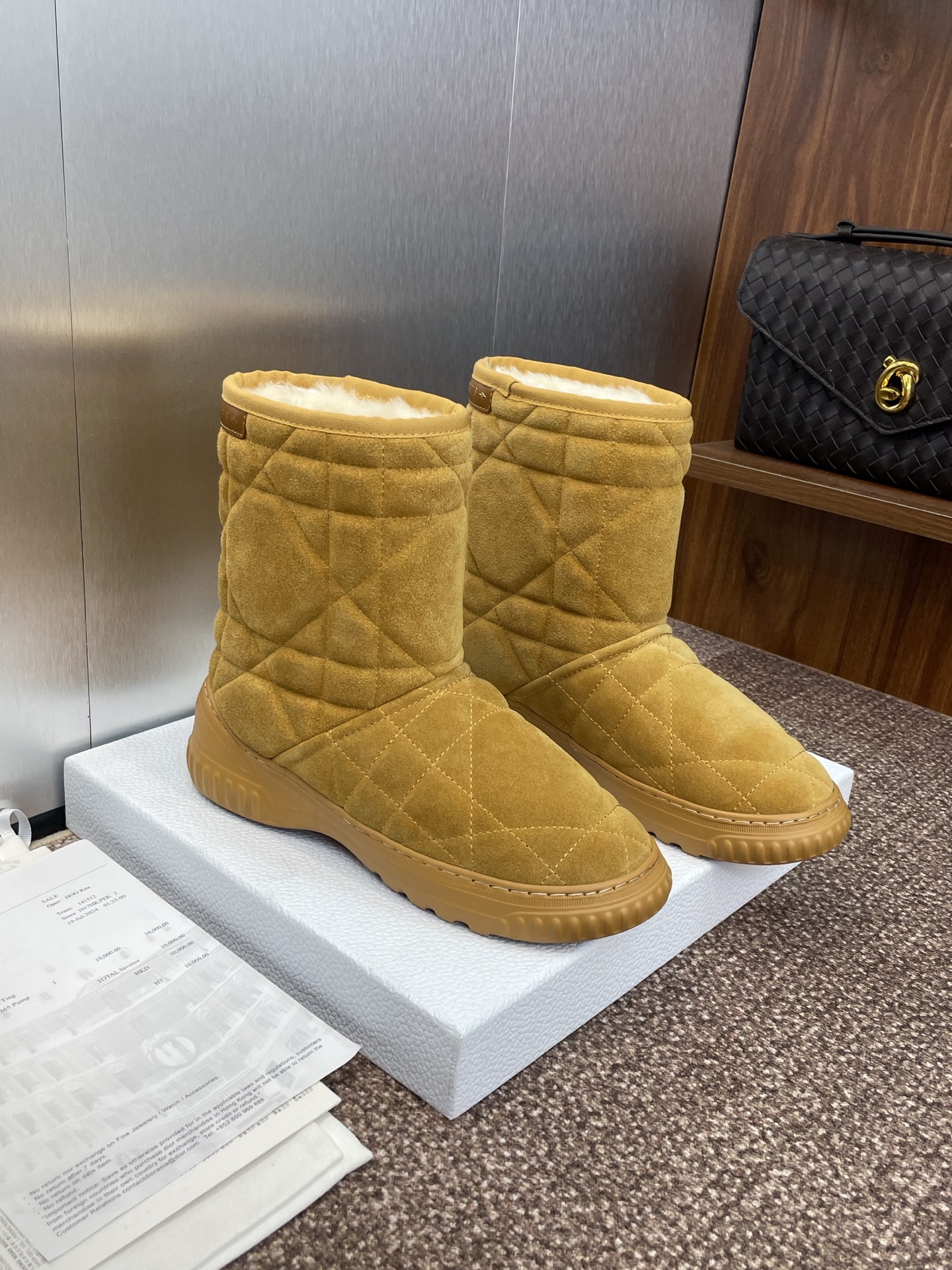 Dior D-Chez Moi Shearling Lined Snow Boots - Winter Warmth & Style 3 i1757451223784 5558 0 1