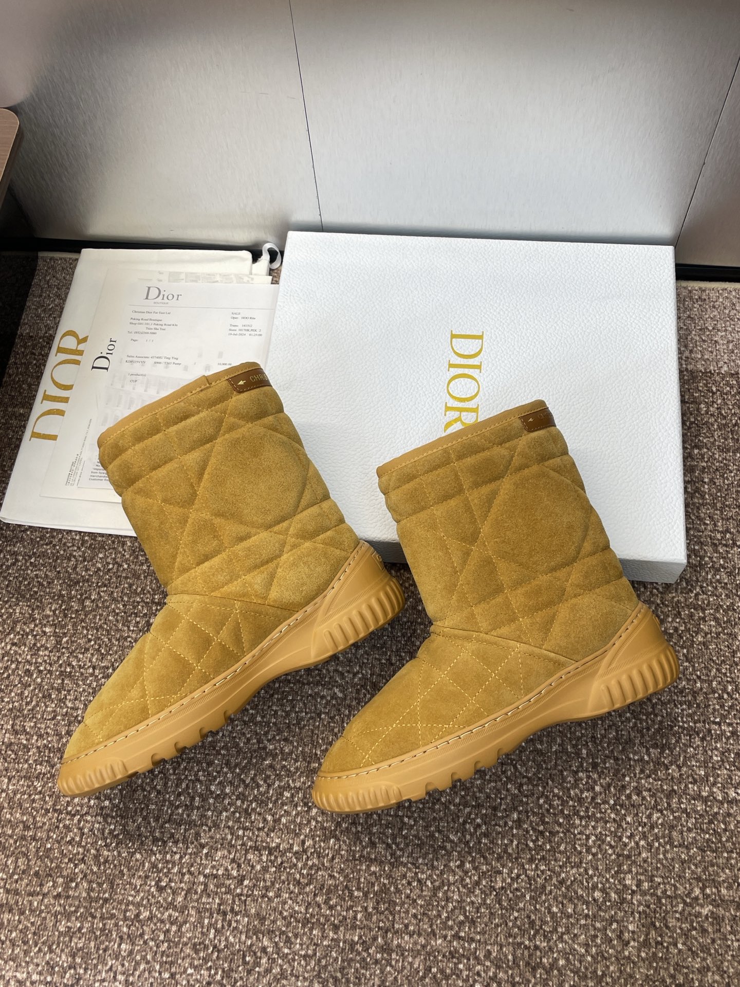 Dior D-Chez Moi Shearling Lined Snow Boots - Winter Warmth & Style 5 i1757451223828 8259 0 3