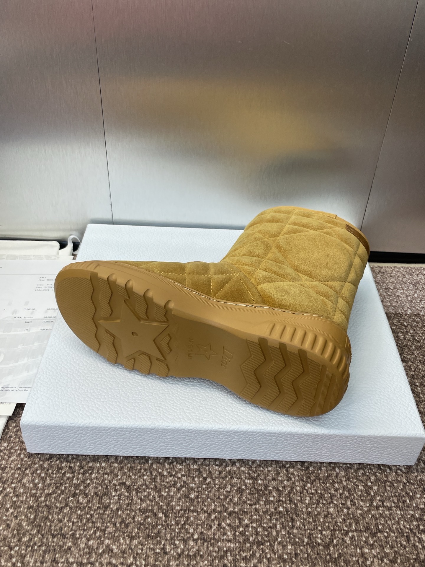 Dior D-Chez Moi Shearling Lined Snow Boots - Winter Warmth & Style 10 i1757451232988 8281 0 8