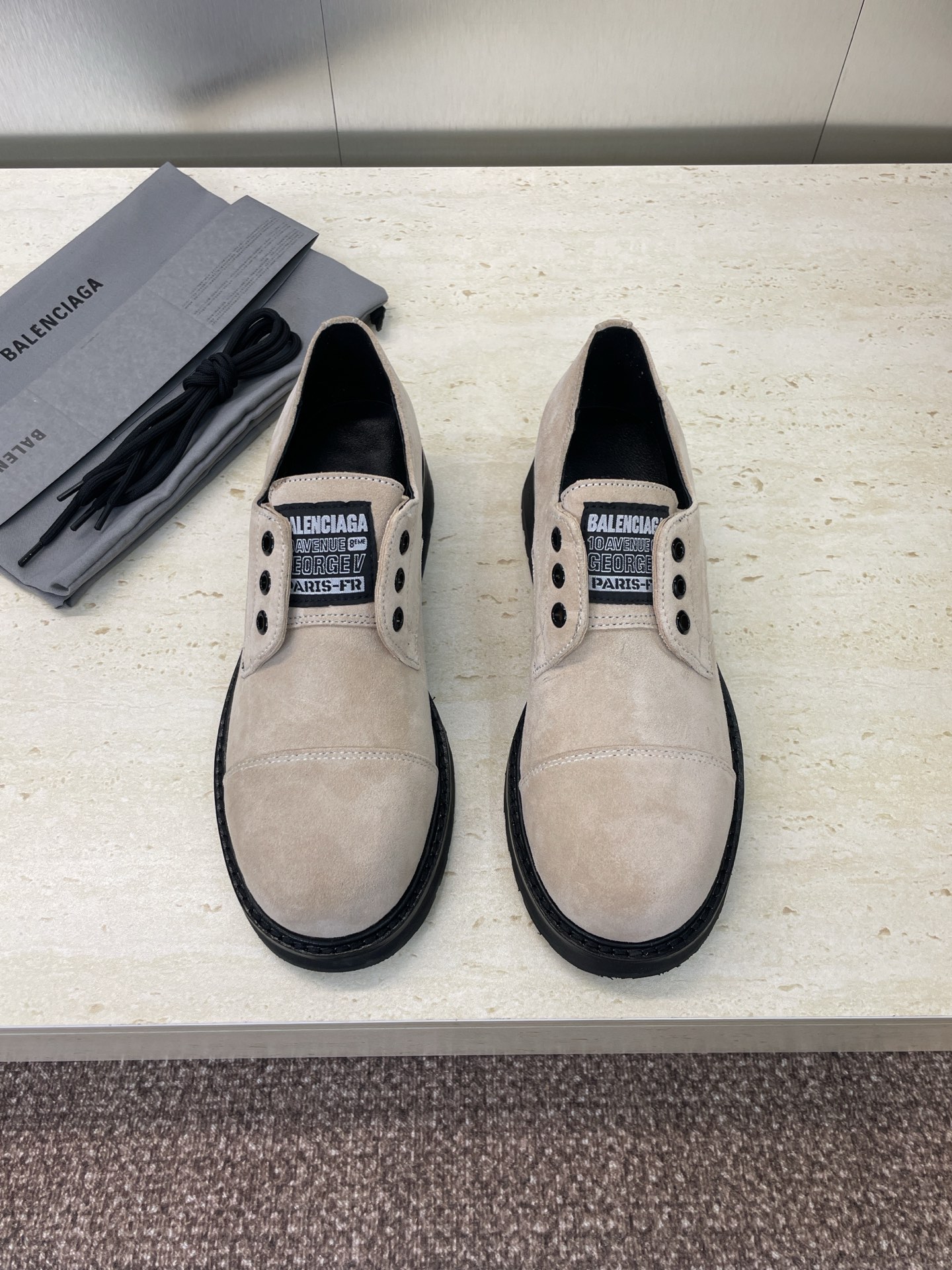 NO:497861,: Women's size P / Men's size Balenciaga new autumn and winter couple fashion two-wear casual shoes Balenciaga letter logo thick sole low heel round head one-legged loafer material upper imported calfskin / imported sheep suede + water dyed sheepskin inner lining + original mold open-modeled sole Heel height 3CM Size women's size 34-41 (34.40.41 custom-made non-return) Men's size 38-44 (38 custom-made non-return), loafers, balenciaga, balenciaga, loafers, cowhide, sheepskin, sheep, chamois leather19860909:女码P /男码 Balenciaga 秋冬新款情侣时尚两穿款系带休闲鞋 巴黎世家字母logo厚底低跟圆头一脚蹬套脚乐福鞋 材质鞋面进口小牛皮/进口羊猄麂皮+水染羊皮内里+原版开模大底 跟高3CM Size女码34-41(34.40.41定做不退换）  男码38-44(38定制不退换),乐福鞋,balenciaga,balenciaga,loafers,cowhide,sheepskin,sheep,chamois leather,Women's Shoes