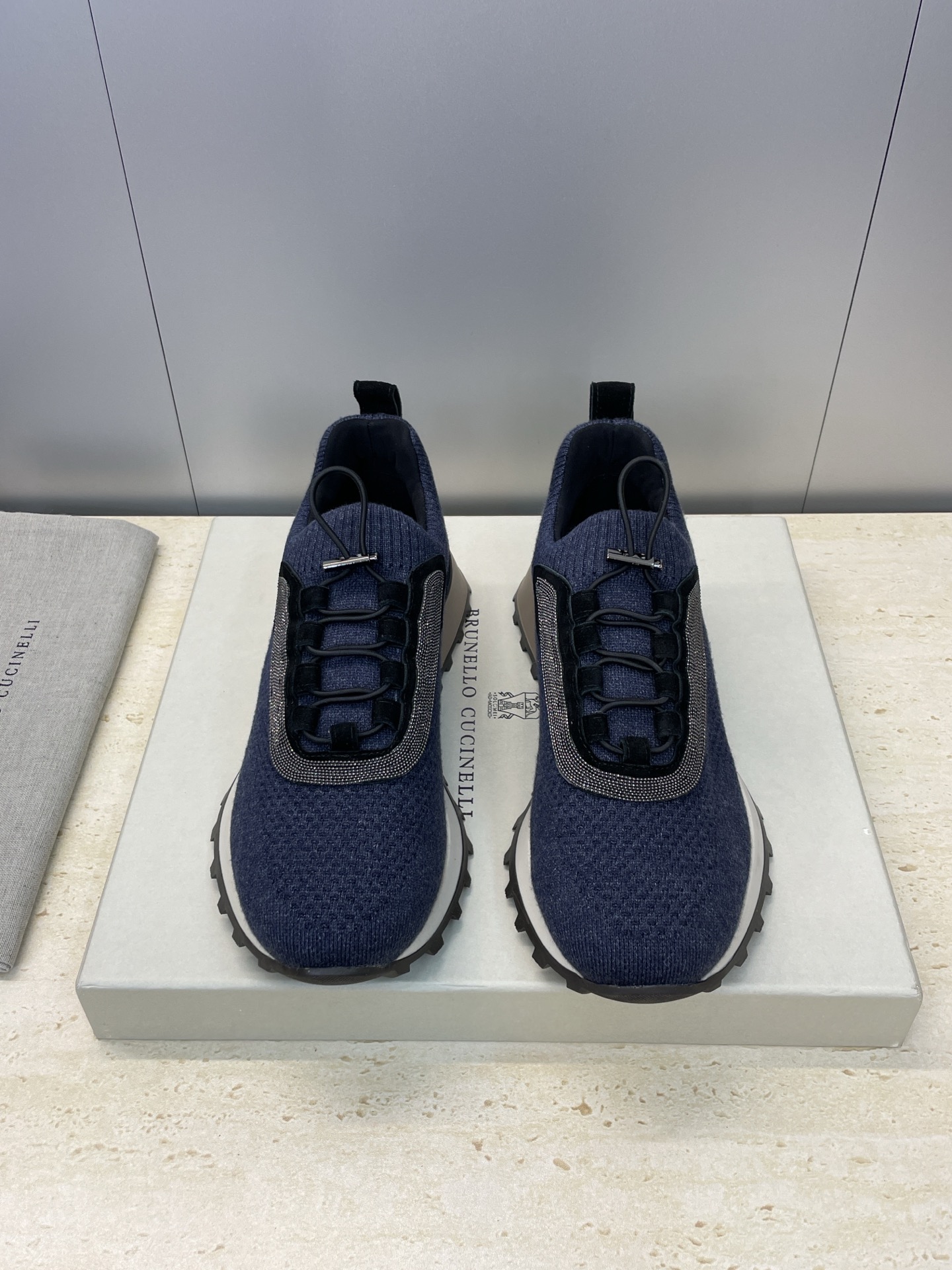 NO:578256,BRUNELLO CUCINELLI 2025 new autumn and winter color matching lace-up women's shoes BC thick-soled round-toe iconic beaded casual sports running shoes Material upper imported environmentally friendly breathable wool tube technology fabric + original customized beads + water-dyed sheepskin lining feet + original open mold outsole Size 35-42 (40.41.42 customized non-refundable), casual shoes/sports shoes, brunello cucinelli, sneakers, sheepskin19860909BRUNELLO CUCINELLI 2025秋冬新款拼色系带女鞋 BC厚底圆头标志性串珠休闲运动跑鞋 材质鞋面进口环保透气毛线筒科技面料+原版定制串珠+水染羊皮内里垫脚+原版开模大底 码数35-42(40.41.42定制不退换）,休闲鞋/运动鞋,brunello cucinelli,sneakers,sheepskin,Women's Shoes