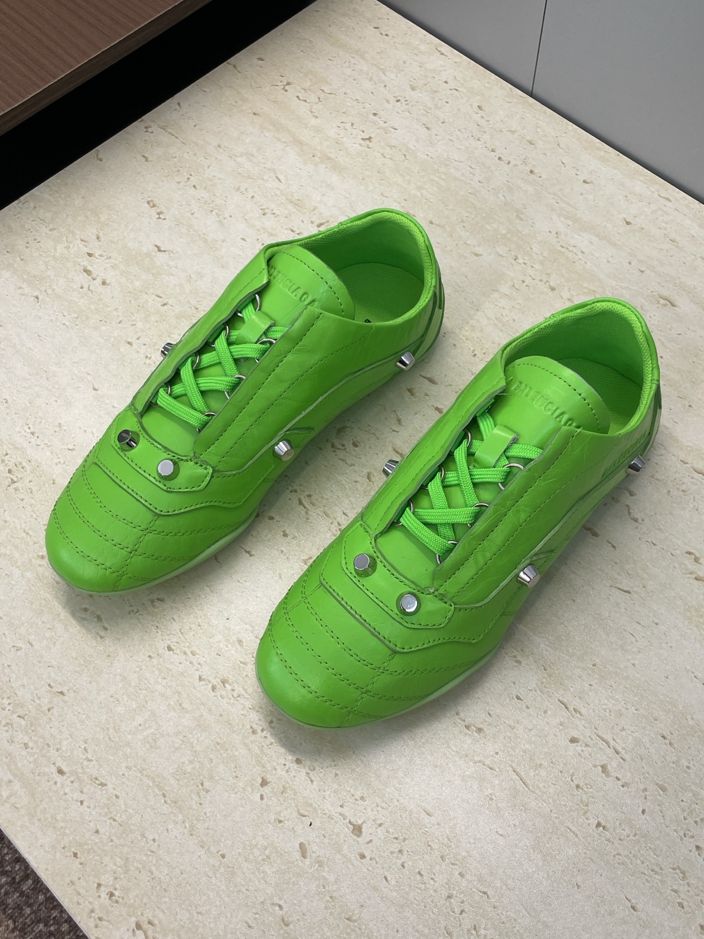 NO:615856,BALENCIAGA 2025 autumn and winter couple new punk style rivet jelly color baseball casual moral training shoes Balenciaga letter logo retro flat bottom round toe lace-up color Forrest Gump tennis shoes Material original customized calfskin + imported environmentally friendly breathable fabric lining + original molded Tpu outsole Size: Women's size 35-41 (40.41 customization is not returnable)  Men's size 39-45 (45 customized, non-refundable), casual shoes/sports shoes, balenciaga, balenciaga, sneakers, cowhide19860909BALENCIAGA 2025秋冬情侣新款朋克风格铆钉果冻色棒球休闲徳训鞋 巴黎世家字母logo复古平底圆头系带拼色阿甘网球鞋 材质原版定制小牛皮+进口环保透气织物内里+原版开模Tpu大底 Size:女码35-41（40.41定制不退换）  男码39-45（45定制不退换）,休闲鞋/运动鞋,balenciaga,balenciaga,sneakers,cowhide,Women's Shoes