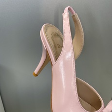 迪奥 Dior 2026早春走秀新款系列蝴蝶结果冻色女鞋 CD字母logo弧形鞋头高跟露趾后空拼色凉鞋材 迪奥 Dior 2026早春走秀新款系列蝴蝶结果冻色女鞋 CD字母logo弧形鞋头高跟露趾后空拼色凉鞋材