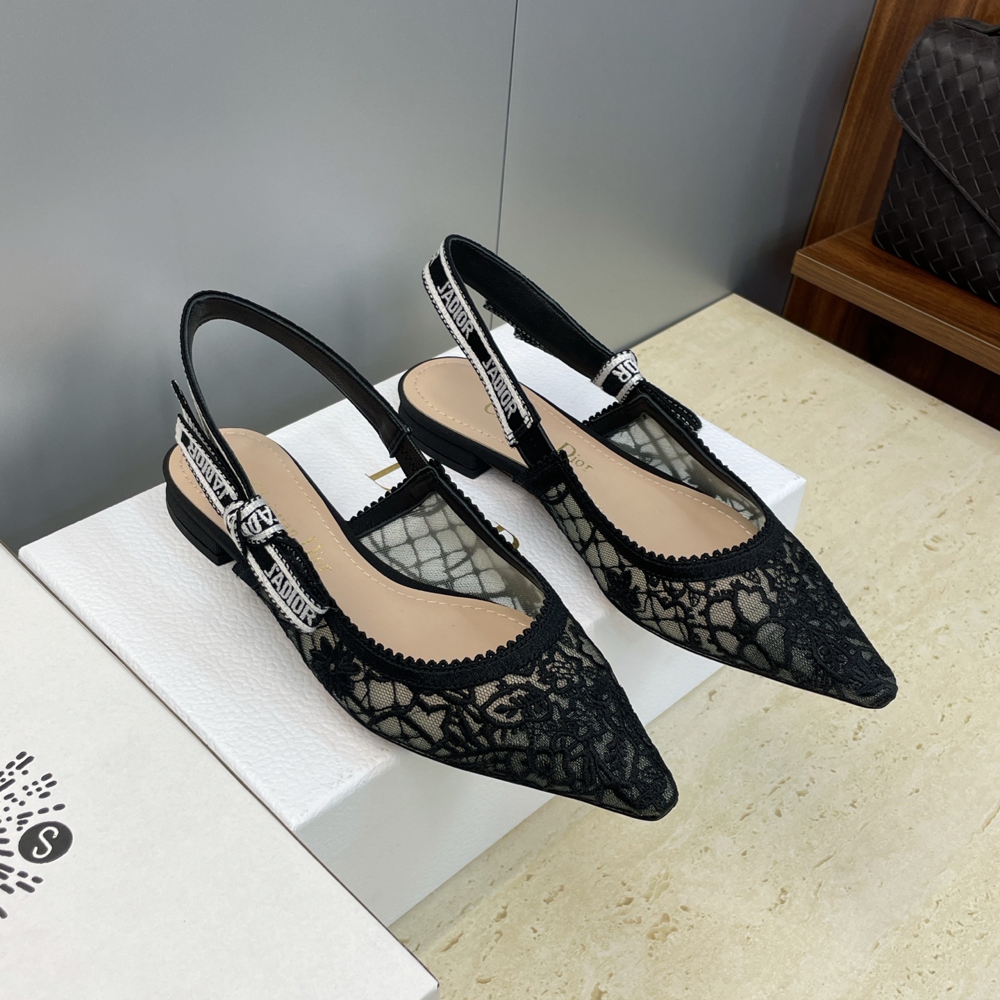 _drz9s2U_xEVN137aQ232-XI1At1UTE6fQ4JTKWA