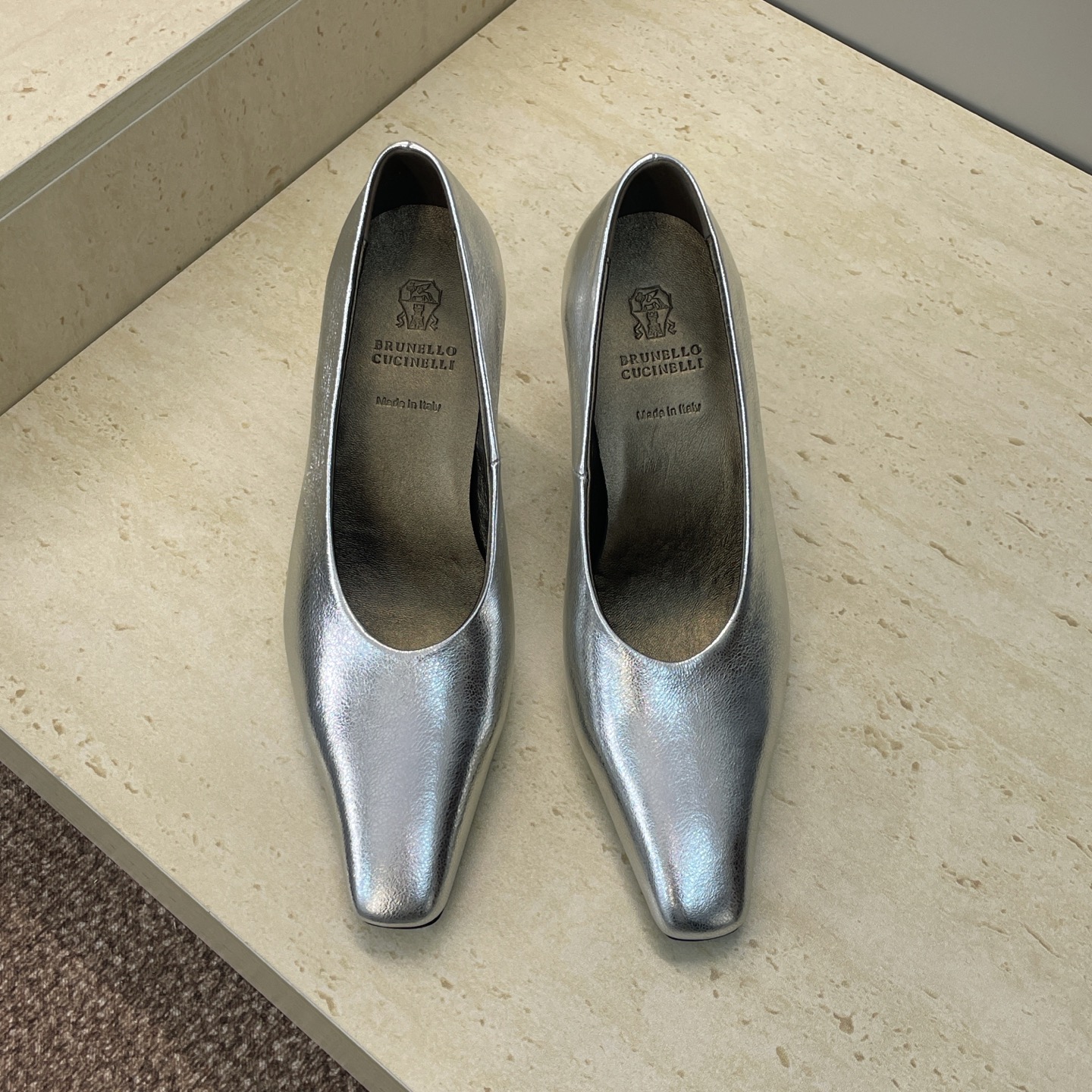 NO:670021,Brunello Cucineli Brunello Cucineli 2026 early spring new beaded women's shoes BC high-heeled small square toe color-blocked women's shoes Material upper imported calfskin/imported sheepskin/imported environmentally friendly breathable wool + water-dyed sheepskin lining + Italian injection molded leather outsole Heel height: 7CM Size35-39 (40 41 42 custom-made and non-refundable), high-heeled sandals, brunello  cucinelli,sandals,high heels,cowhide,sheepskin,sheep,Leather soles19860909Brunello Cucineli 布鲁内诺库奇内利2026早春新款串珠女鞋 BC高跟小方头拼色女单鞋 材质鞋面进口小牛皮/进口羊猄皮/进口环保透气毛呢+水染羊皮内里+意大利注塑真皮大底 跟高:7CM Size35-39 (40 41 42 定做不退换）,高跟鞋凉鞋,brunello cucinelli,sandals,high heels,cowhide,sheepskin,sheep,Leather soles,Women's Shoes