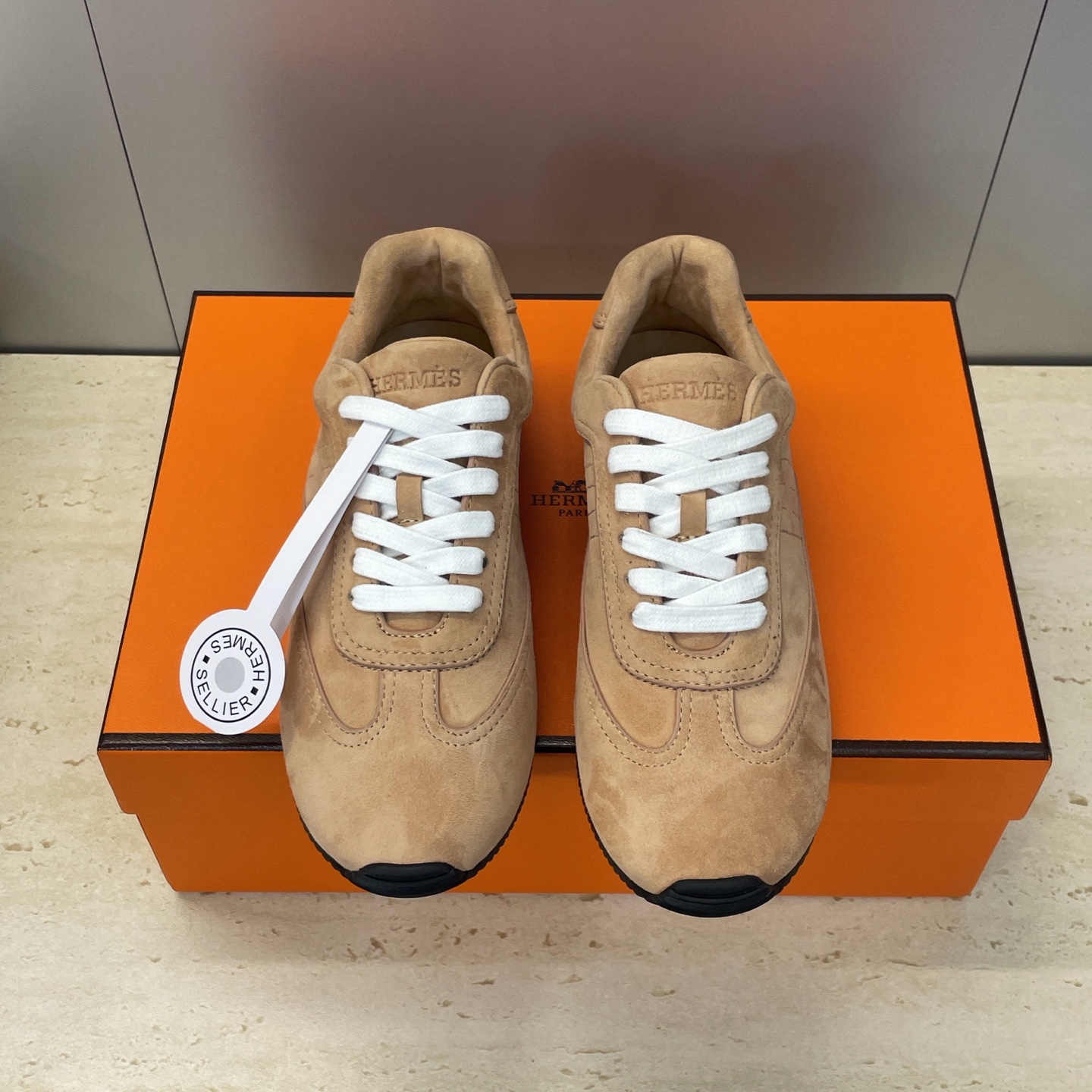NO:681333,Hermes 2026 early spring new style Master casual lace-up versatile sports moral training women's shoes H family letter logo fashionable color matching flat forrest running shoes Material upper imported sheep leather/imported calfskin + water-dyed cowhide lining + original open mold non-slip outsole Size: women's size 35-40 (40 customized non-returnable), casual shoes/sports shoes, hermes, hermes, sneakers, cowhide, sheep19860909爱马仕 Hermes 2026早春新款 Master 休闲系带百搭运动徳训女鞋 H家字母logo时尚拼色平底阿甘跑鞋 材质鞋面进口羊猄皮/进口小牛皮+水染牛皮内里+原版开模防滑大底 Size: 女码35-40(40定制不退换）,休闲鞋/运动鞋,hermes,hermes,sneakers,cowhide,sheep,Women's Shoes